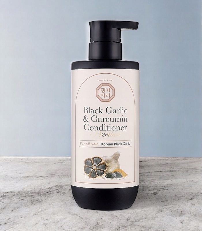 Daeng Gi Meo Ri Black Garlic & Curcumin Treatment 500ml
