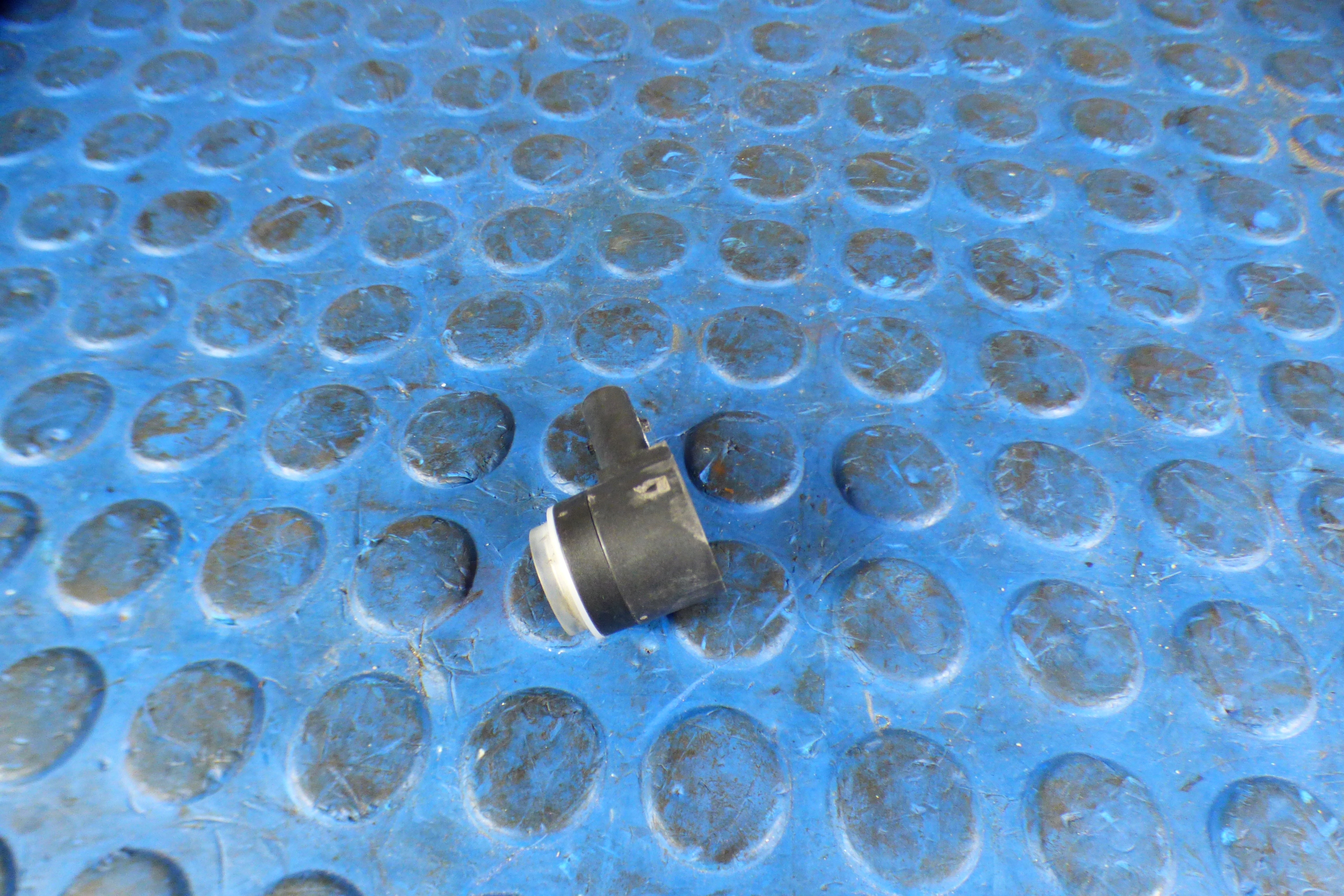 Sensor Parken PDC heck 39014223 Opel Astra K V