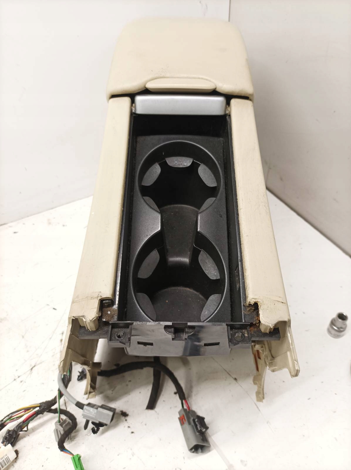 TUNEL central armrest SOFT BEIGE leather Volvo XC 60 and (2008- )