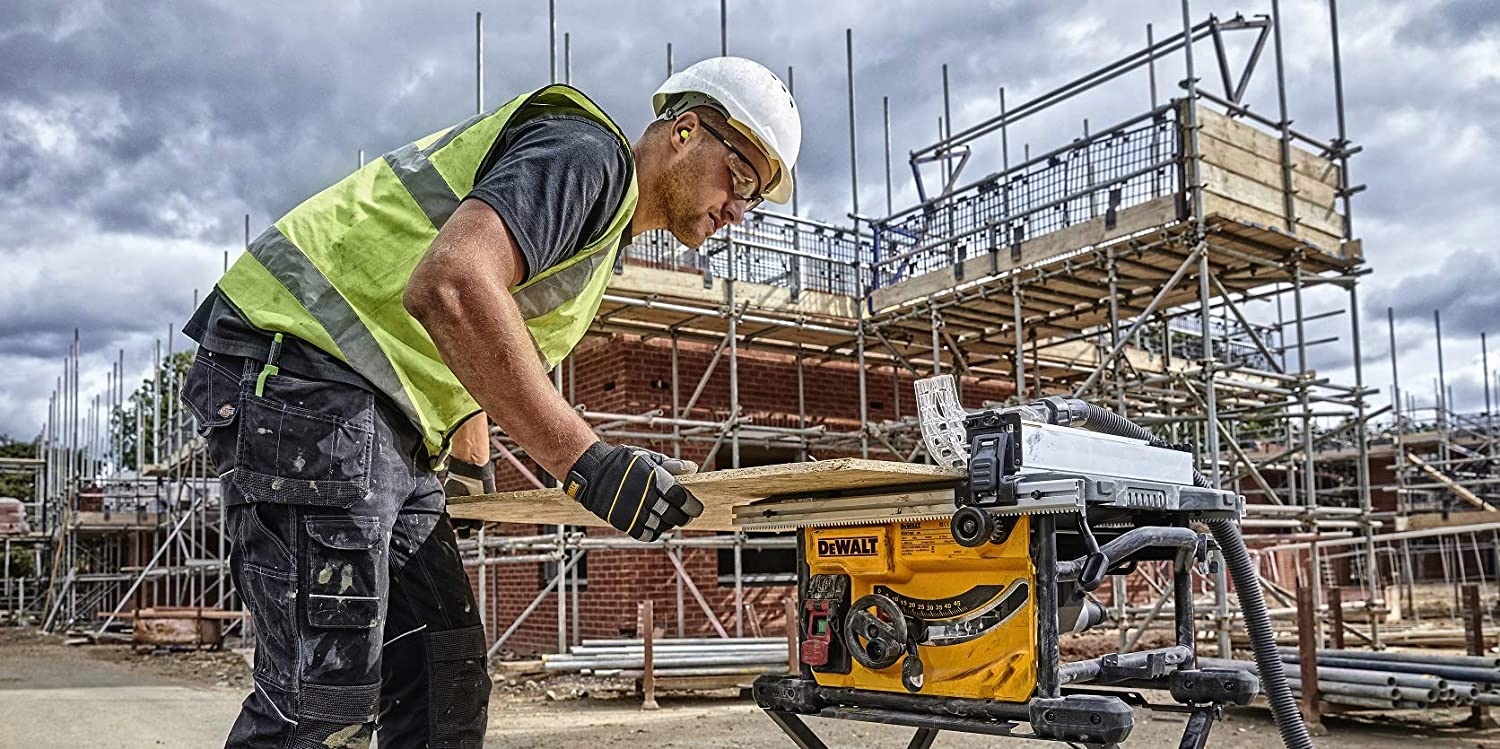 Piła stołowa DeWalt DWE7485 Seria DWE