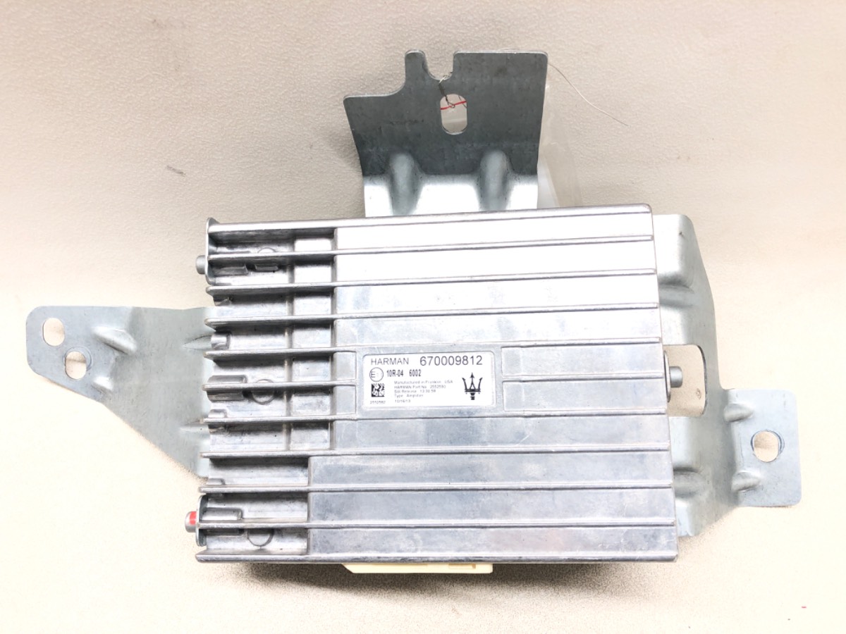 УСИЛИТЕЛЬ MASERATI QUATTROPORTE VI 670009812