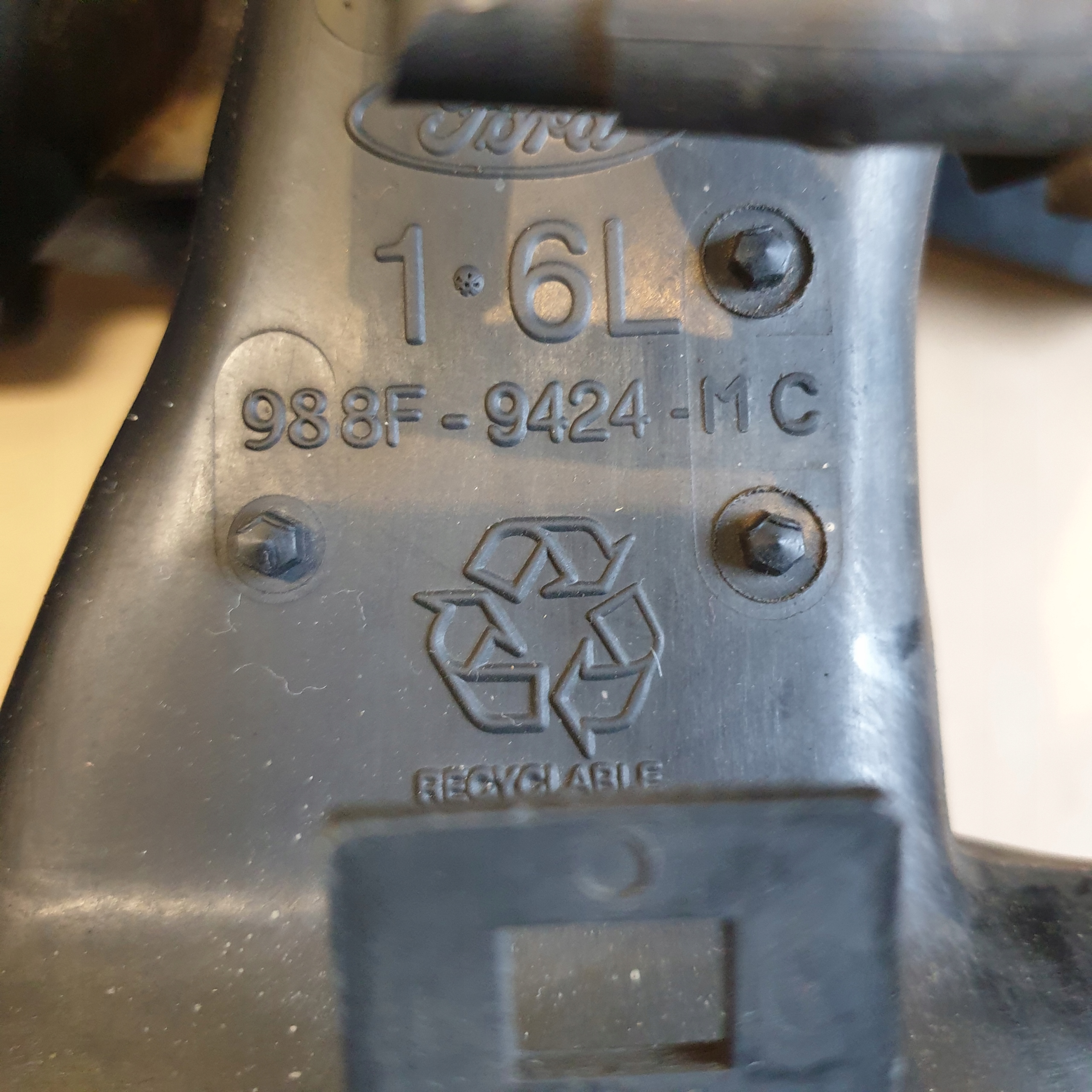 intake manifold FORD MONDEO II MK2 1.6 B OE
