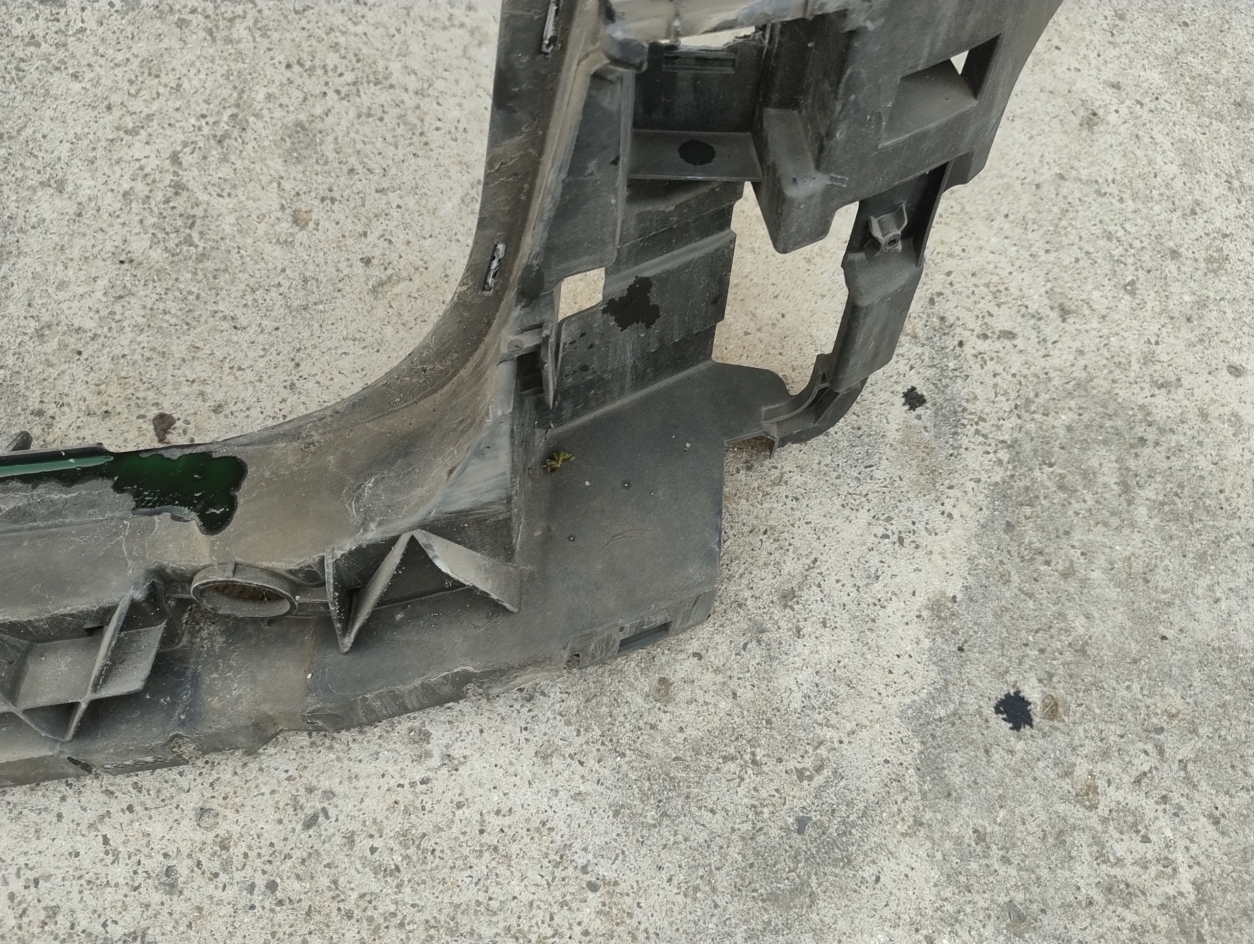 holder support pillar bumper rear part Audi A4 B8 KOMBI 8K9807385D