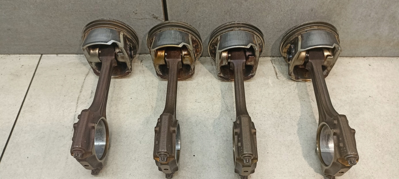 piston connecting rod AUDI A6 C6 2.0 82.460