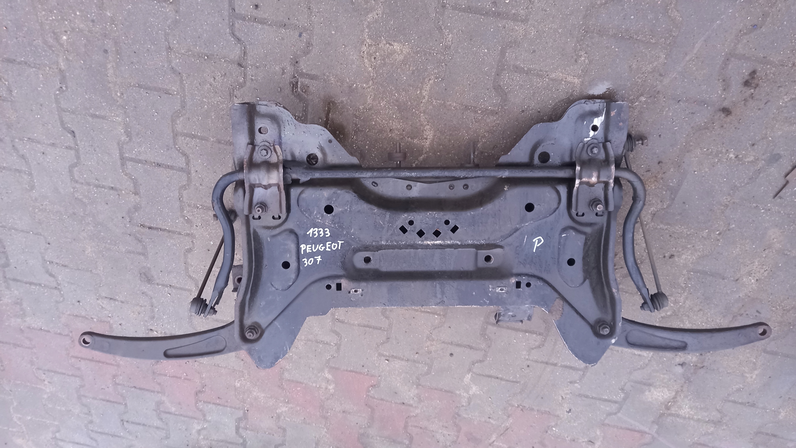 САЛАЗКИ ПЕРЕДНИЕ PEUGEOT 307 2.0 D 03R HB