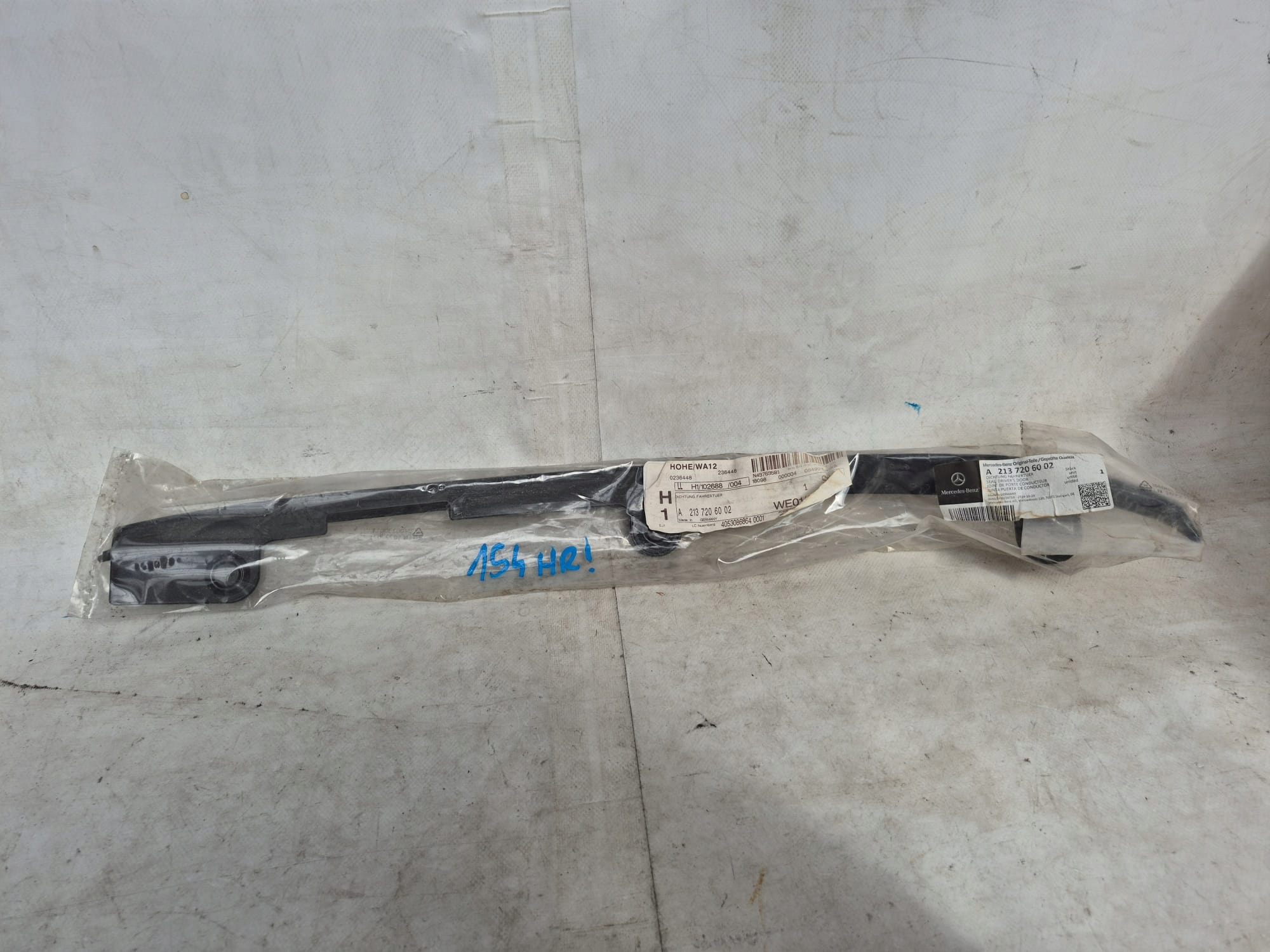 MERCEDES E-KLASA W213 gasket door right front front A2137206002