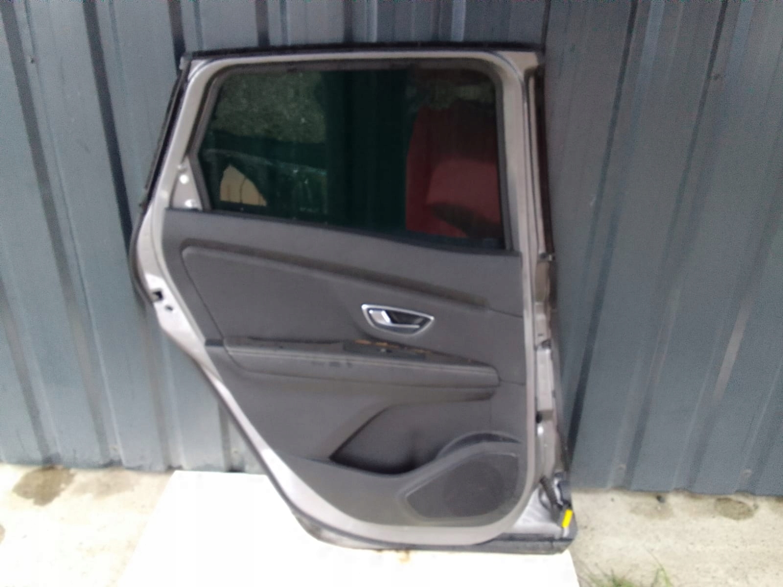 RENAULT SCENIC IV DRZWI LEWY TYŁ Producent części Renault OE