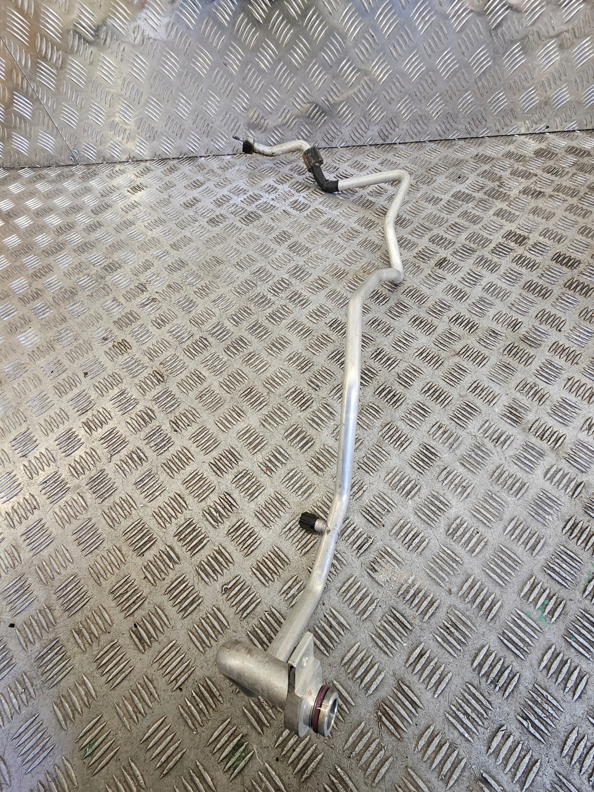 vedení klimatizaci 7C0820743D VOLKSWAGEN CRAFTER II 7C