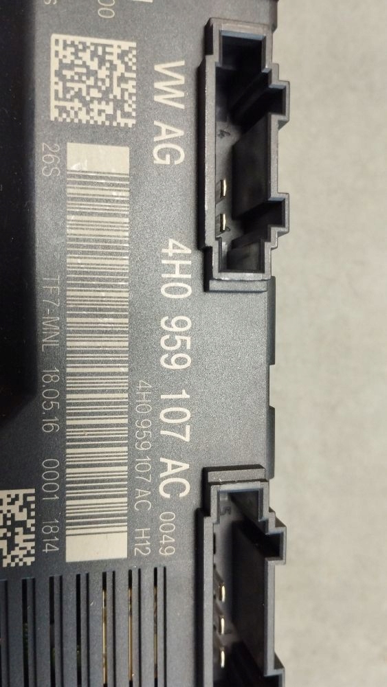 Audi A8 D4 4H control unit module bonnet boot 4H0959107AC