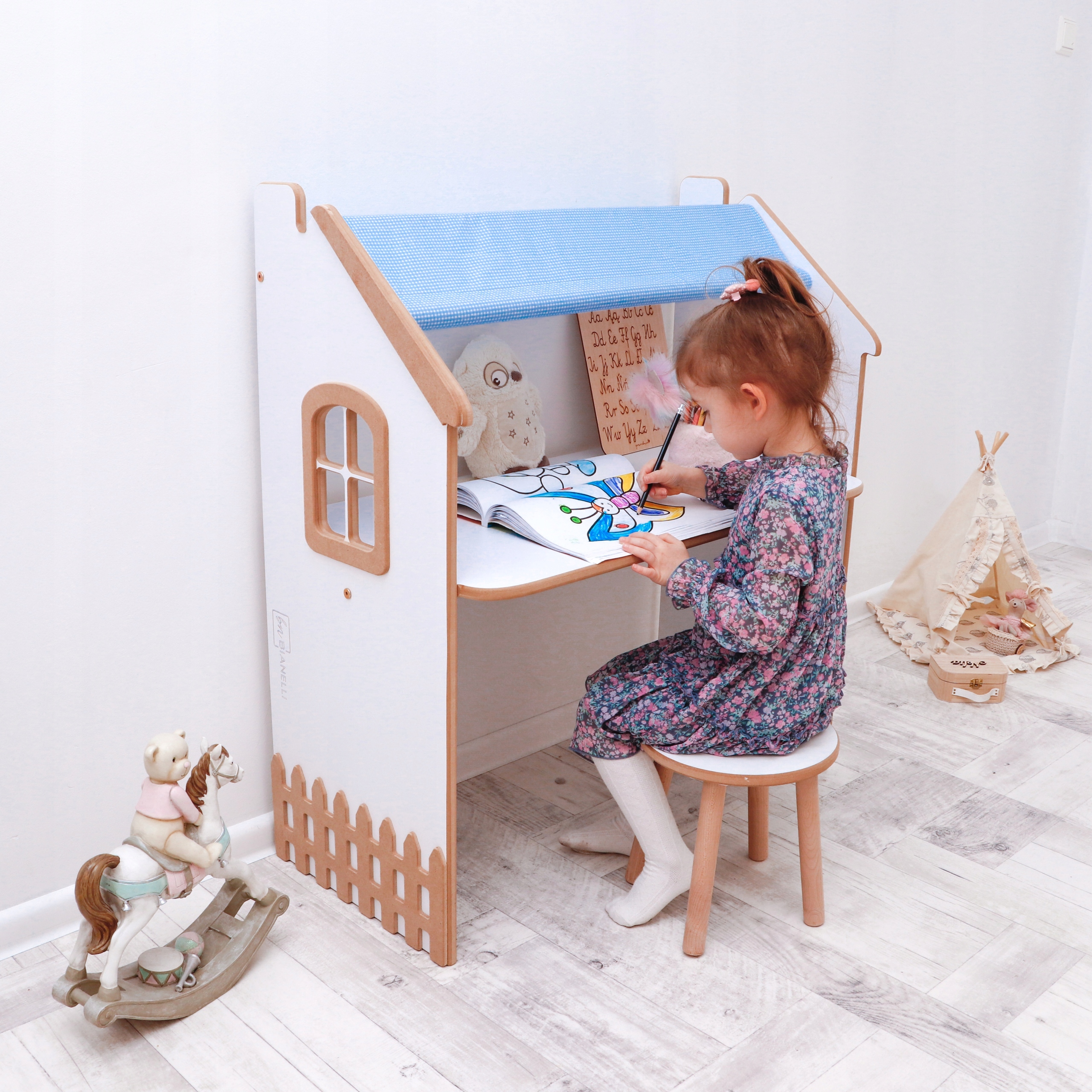 Biurko bazarek dla dziecka