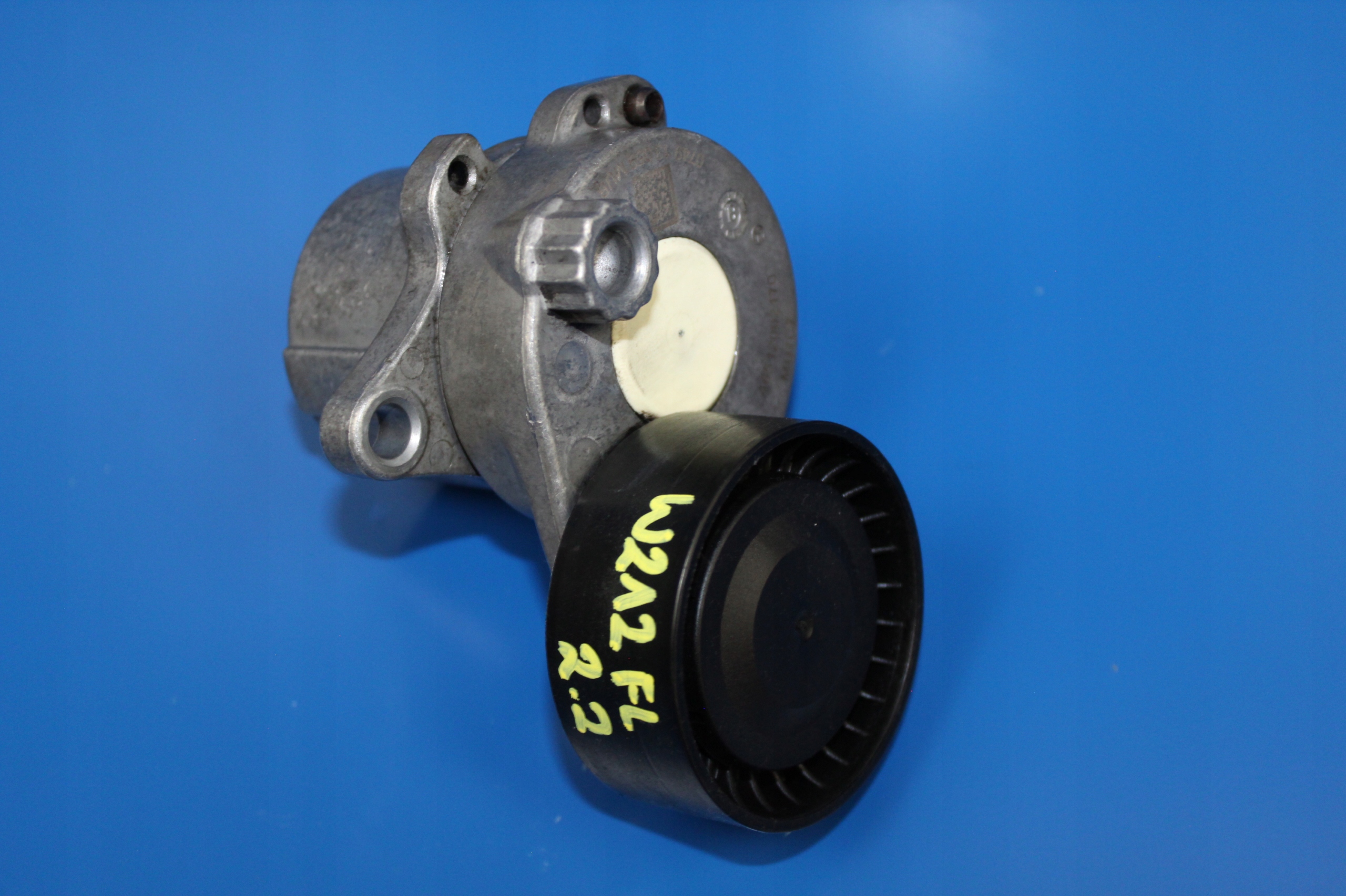 CLS W204 W212 2.2 CDI 651 NAPINACZ PASKA ROLKA