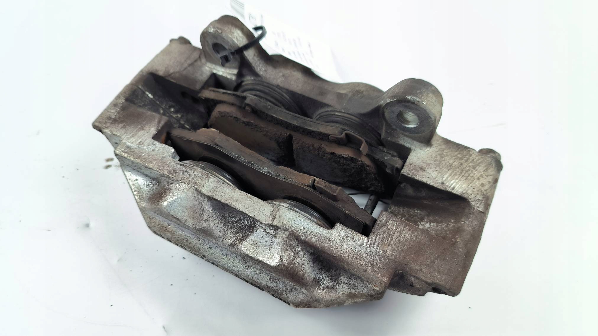 caliper brake front right 2.5 D-4D TOYOTA HILUX VII LIFT
