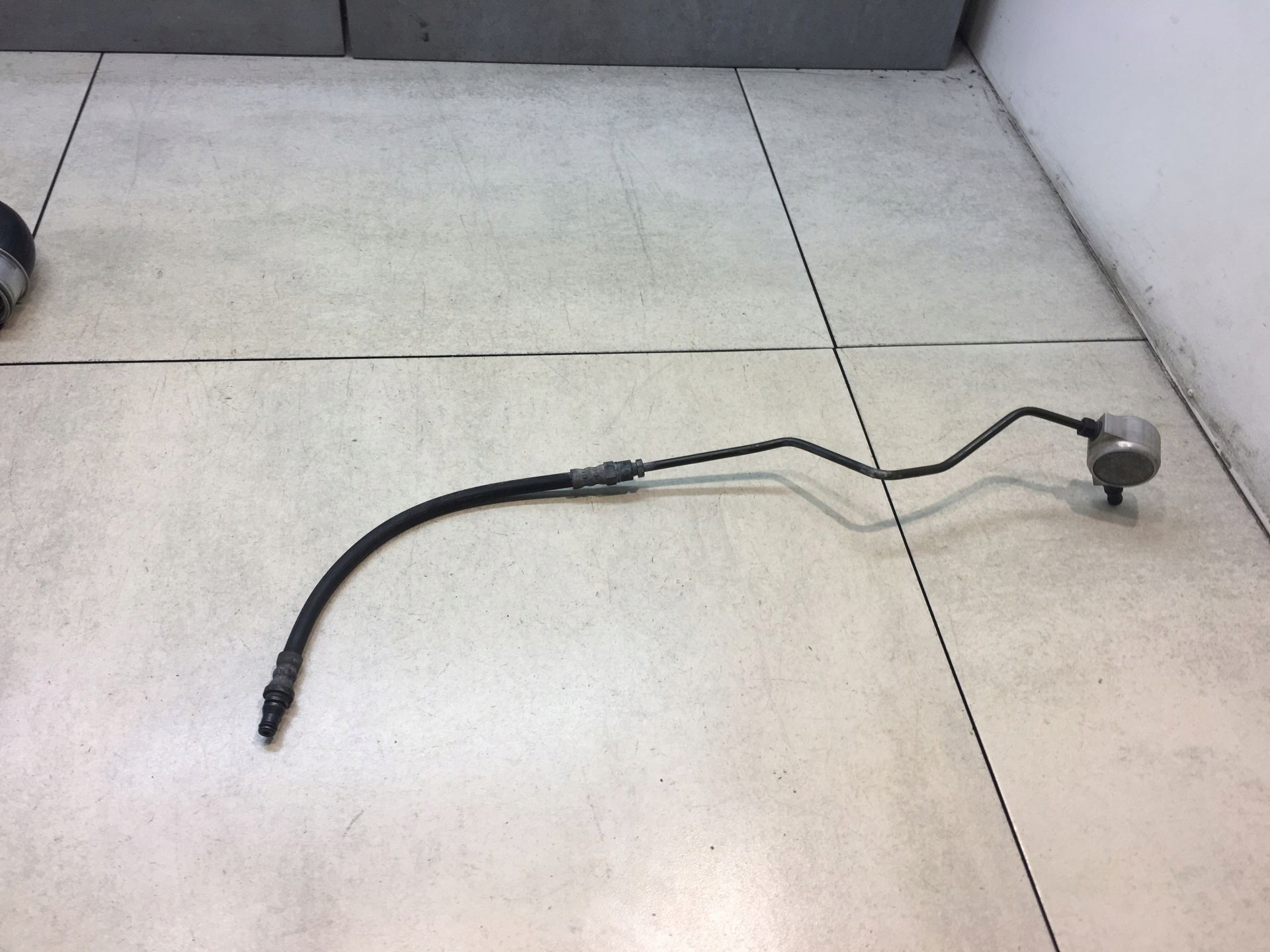 PRZEWÓD WYSPRZĘGLIKA TOURAN 2.0 TDI