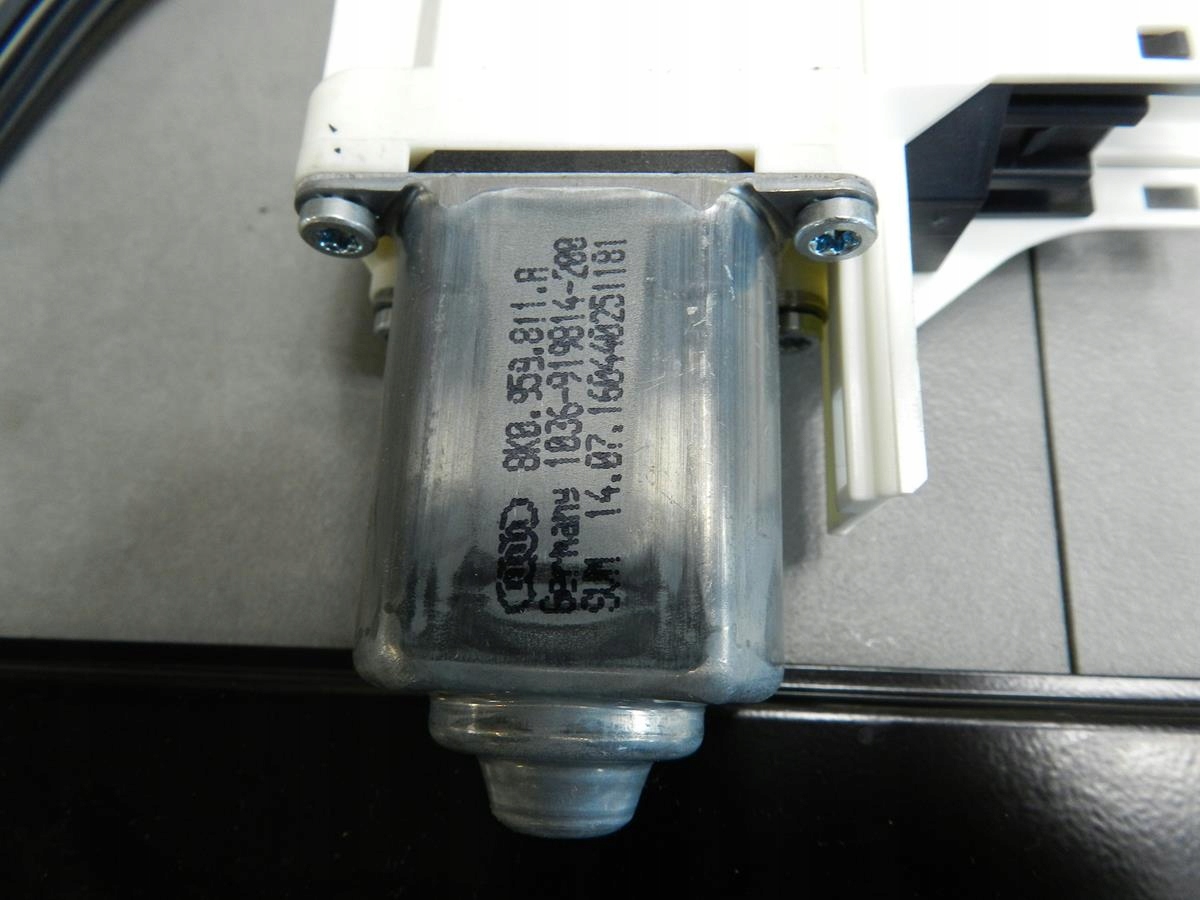 AUDI Q5 8R mechanism windows left rear part 8R0839461E