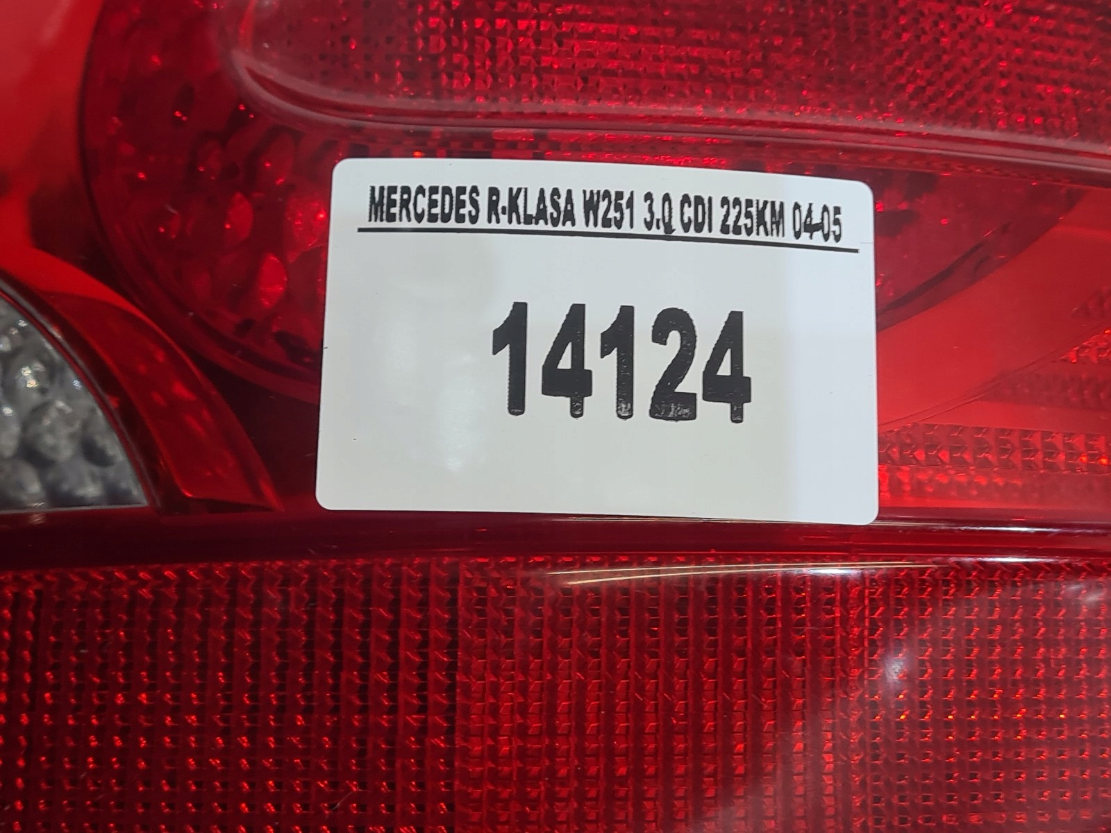 фонарь правый MERCEDES W251 a2518201664 A2518201864 европа