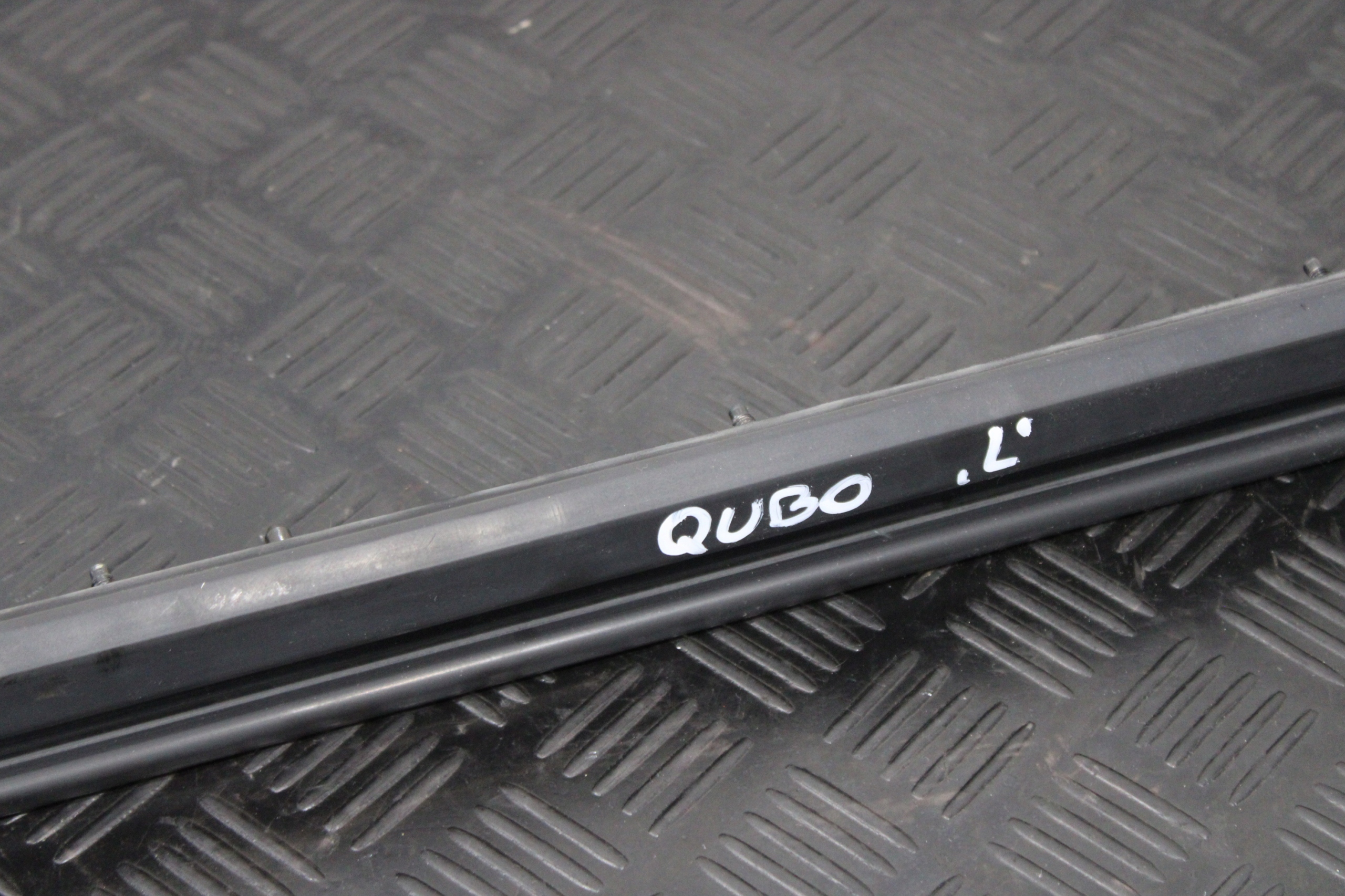 rail PROWADNICA door left rear part upper FIAT QUBO