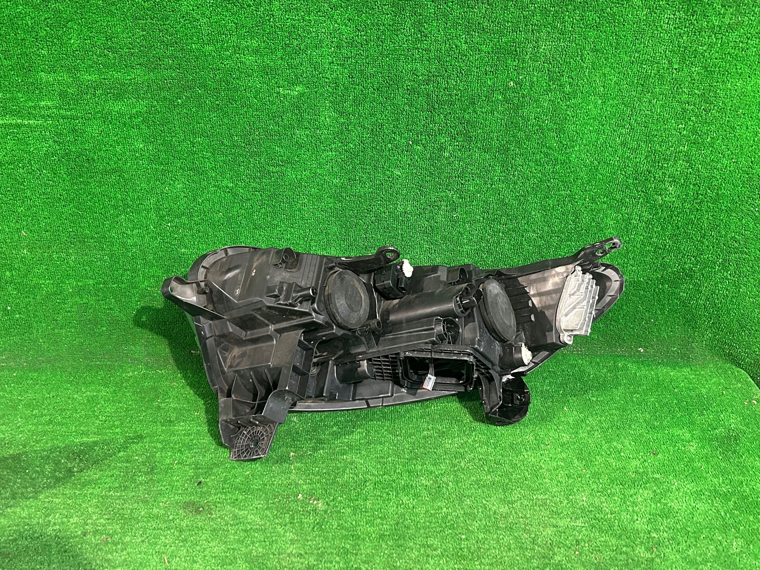 REFLEKTOR right RENAULT KADJAR nr:159