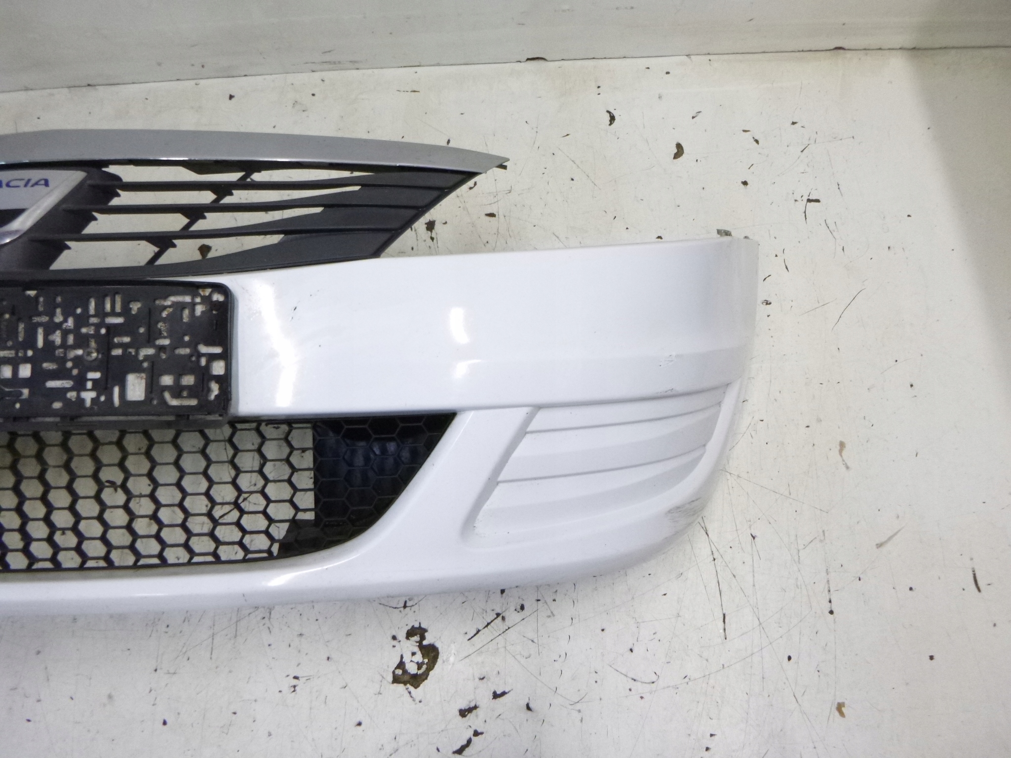 front bumper Dacia Logan Lift 0V369 / OV369 2009r.