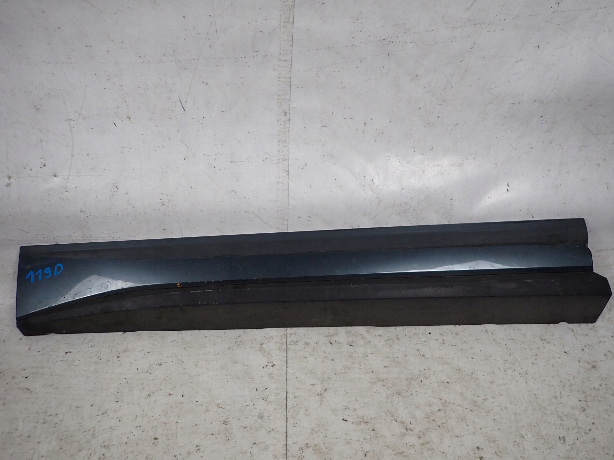 SKODA KODIAQ and moulding door left front front 565854939