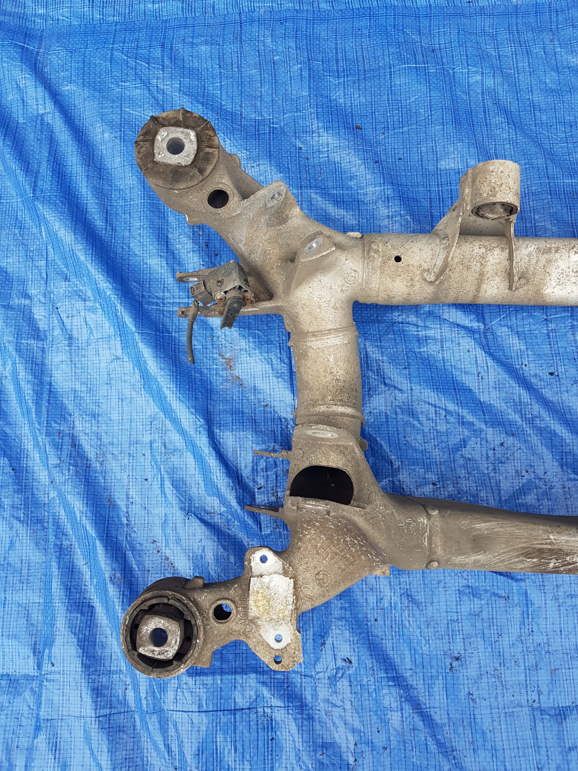 axle beam rear part BMW E63 E64 sider subframe axle beam 6762083