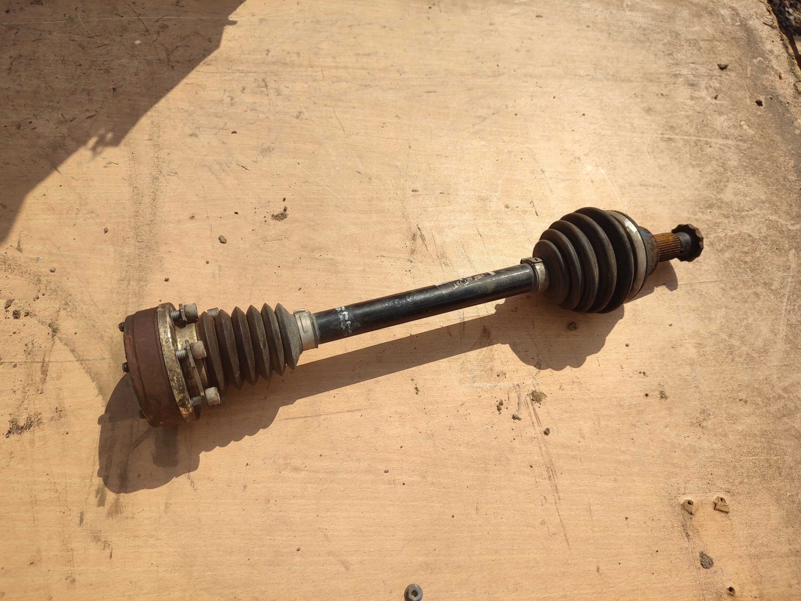 semi-axis left joint IBIZA IV 6J 1,4 6R0407761