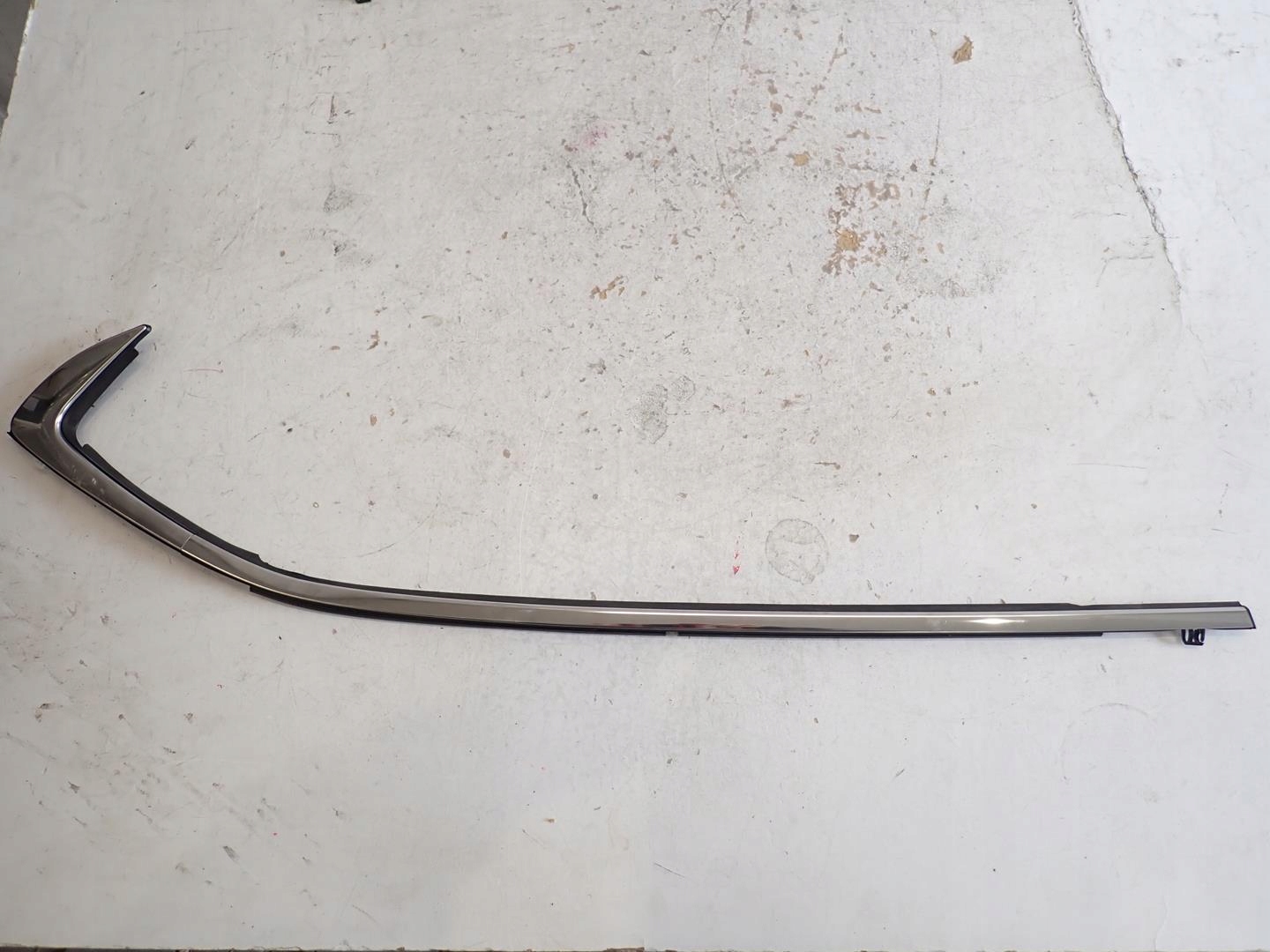 moulding dust front rear part left right MAZDA 3 BP 2019- HB