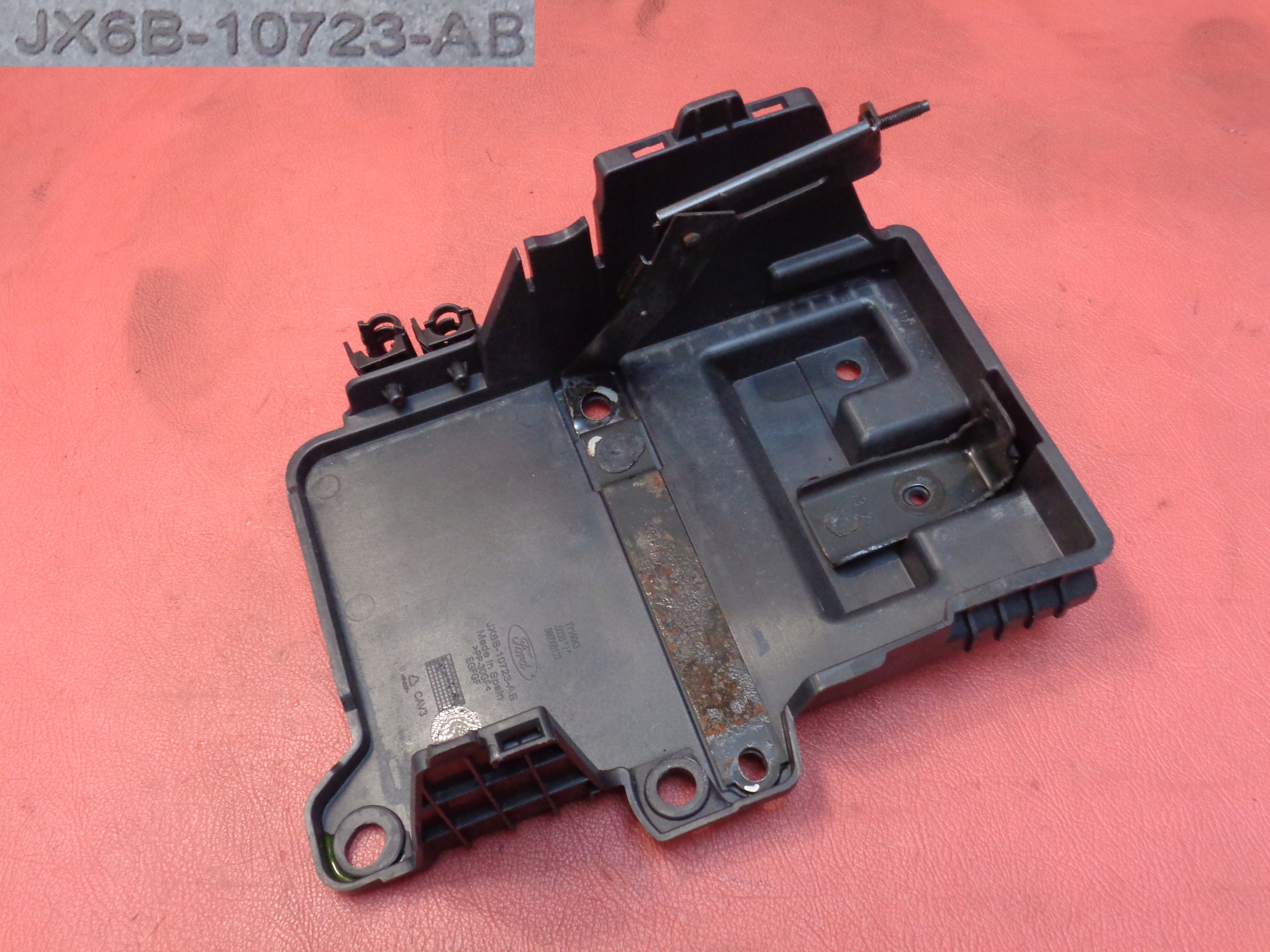 JX6B-10723-AB - Основание аккумулятора Ford Focus 1.0 Ecoboost 2020