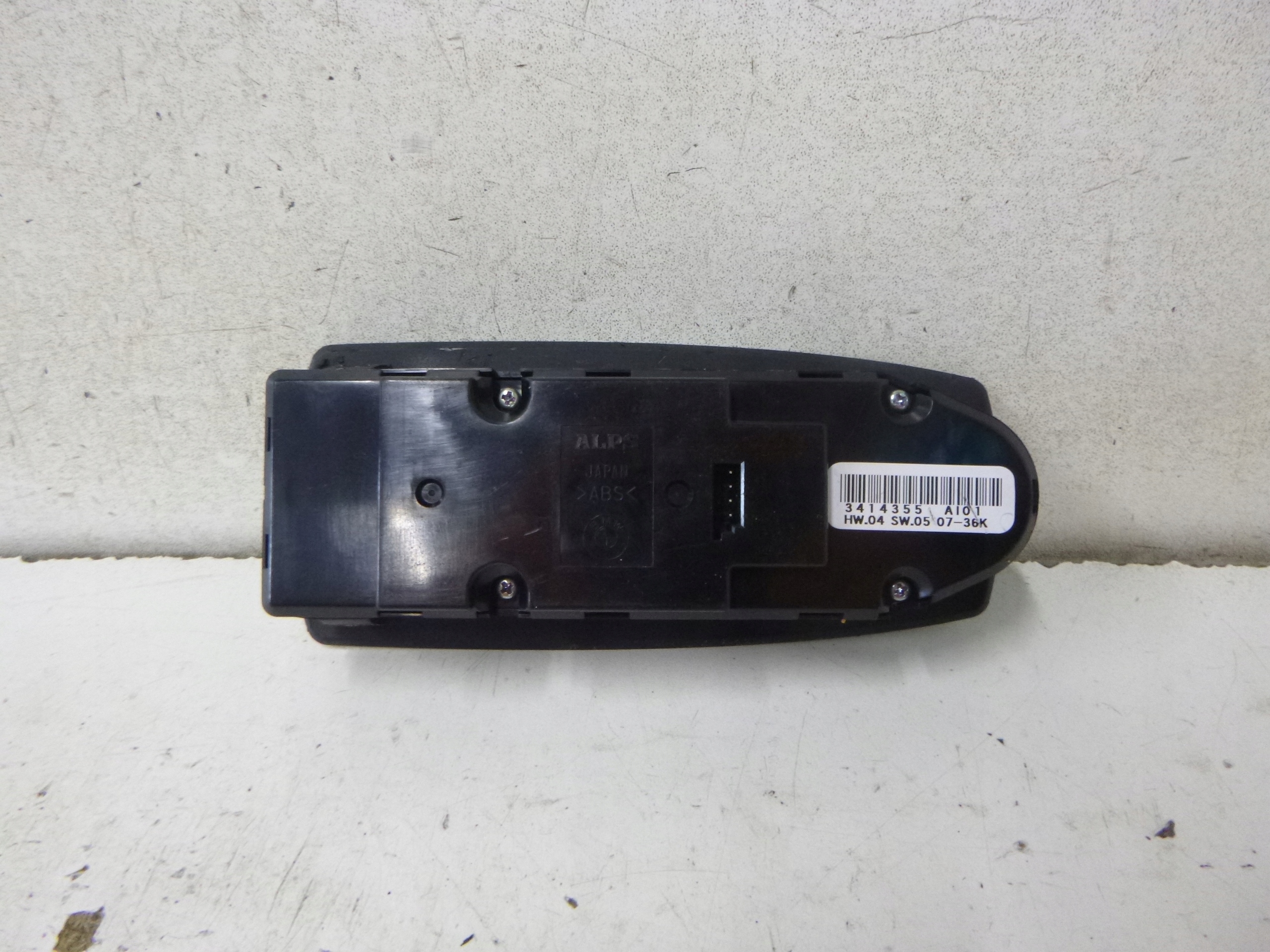 switch panel of the window left BMW X3 E83 2008r. 3411746