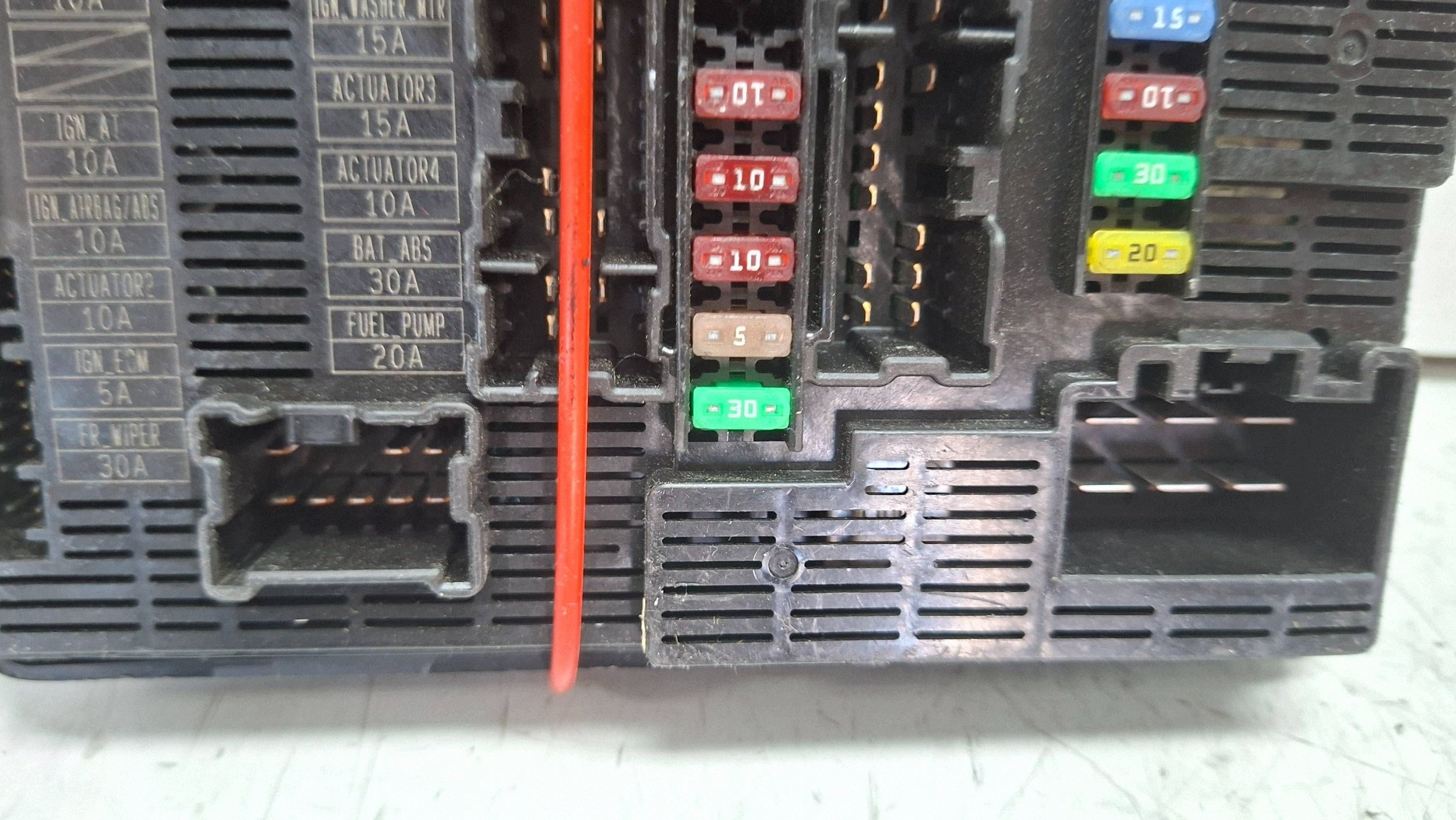 Module fusibles 284B77542R RENAULT TRAFIC III