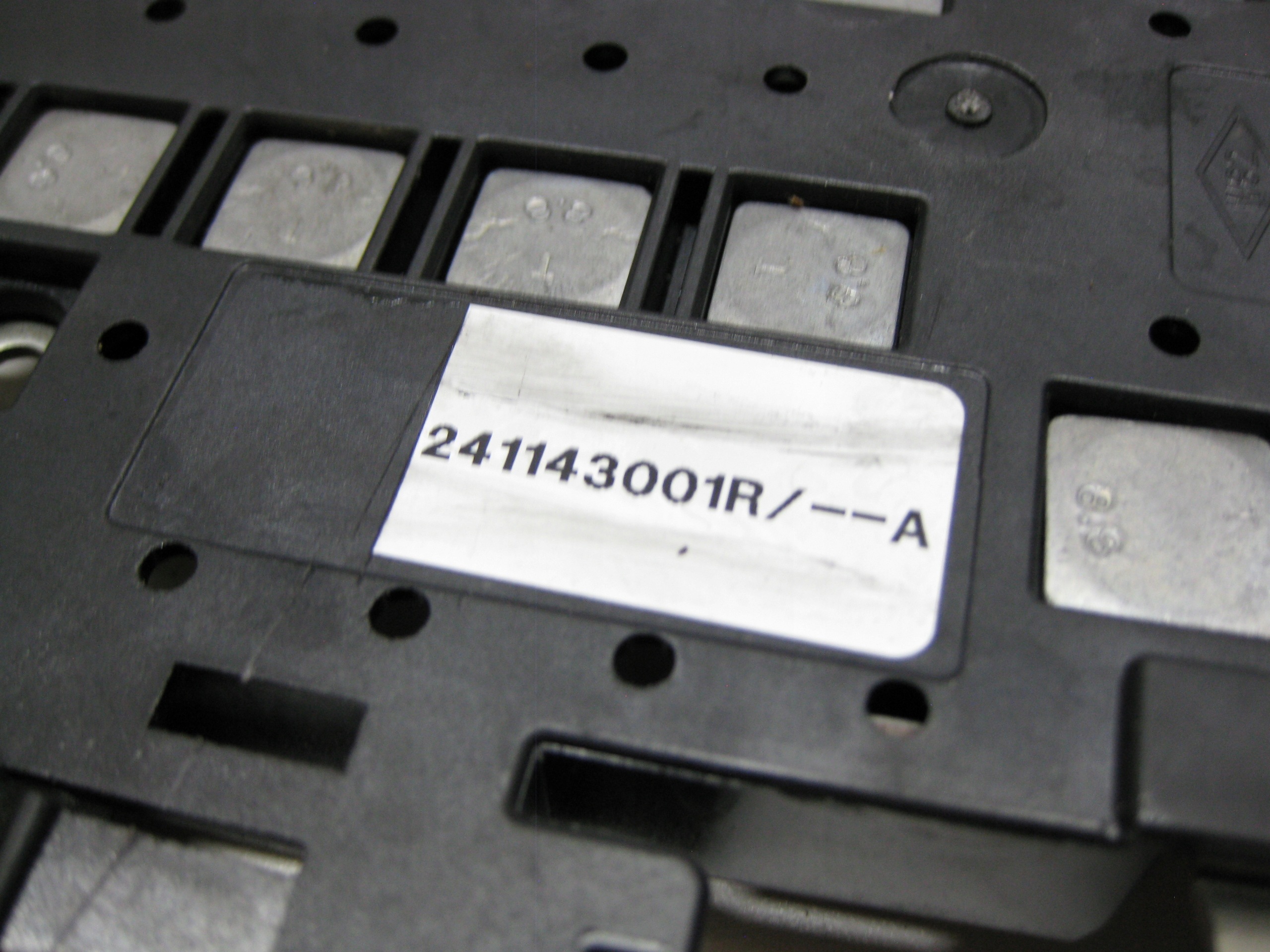 RENAULT MASTER III Câble batterie Positif 241143001R