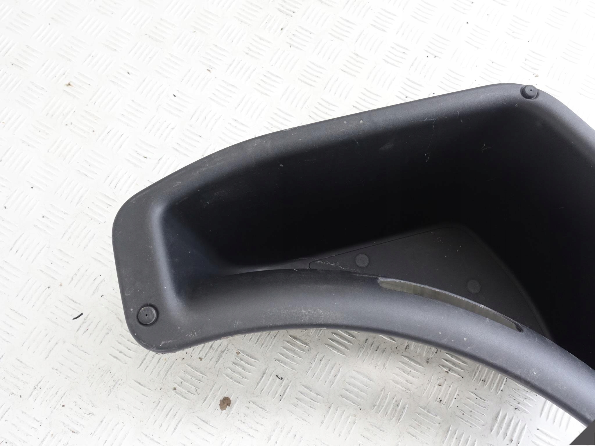 JEEP GRAND CHEROKEE WK2 boot passenger compartment right rear part
