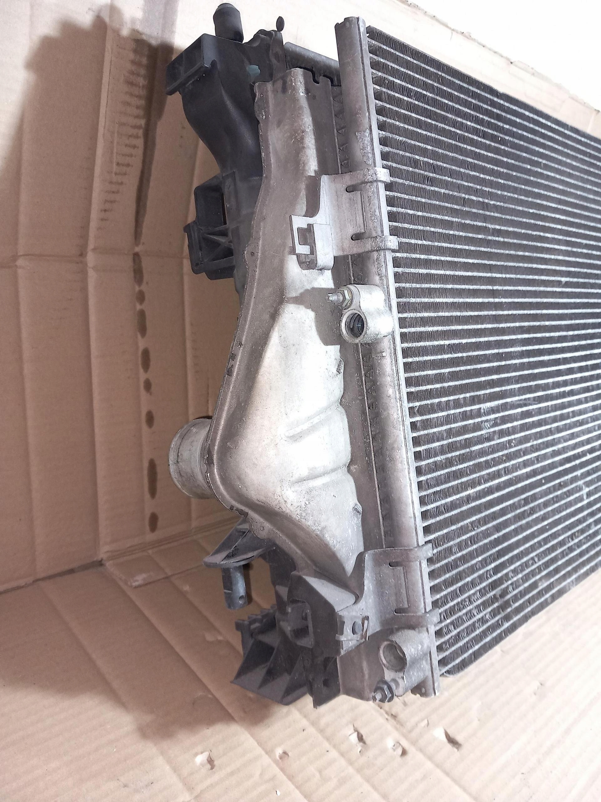 KOMPLET chladiče ventilátor RENAULT ESPACE IV 2.2 DCI 8200332851B