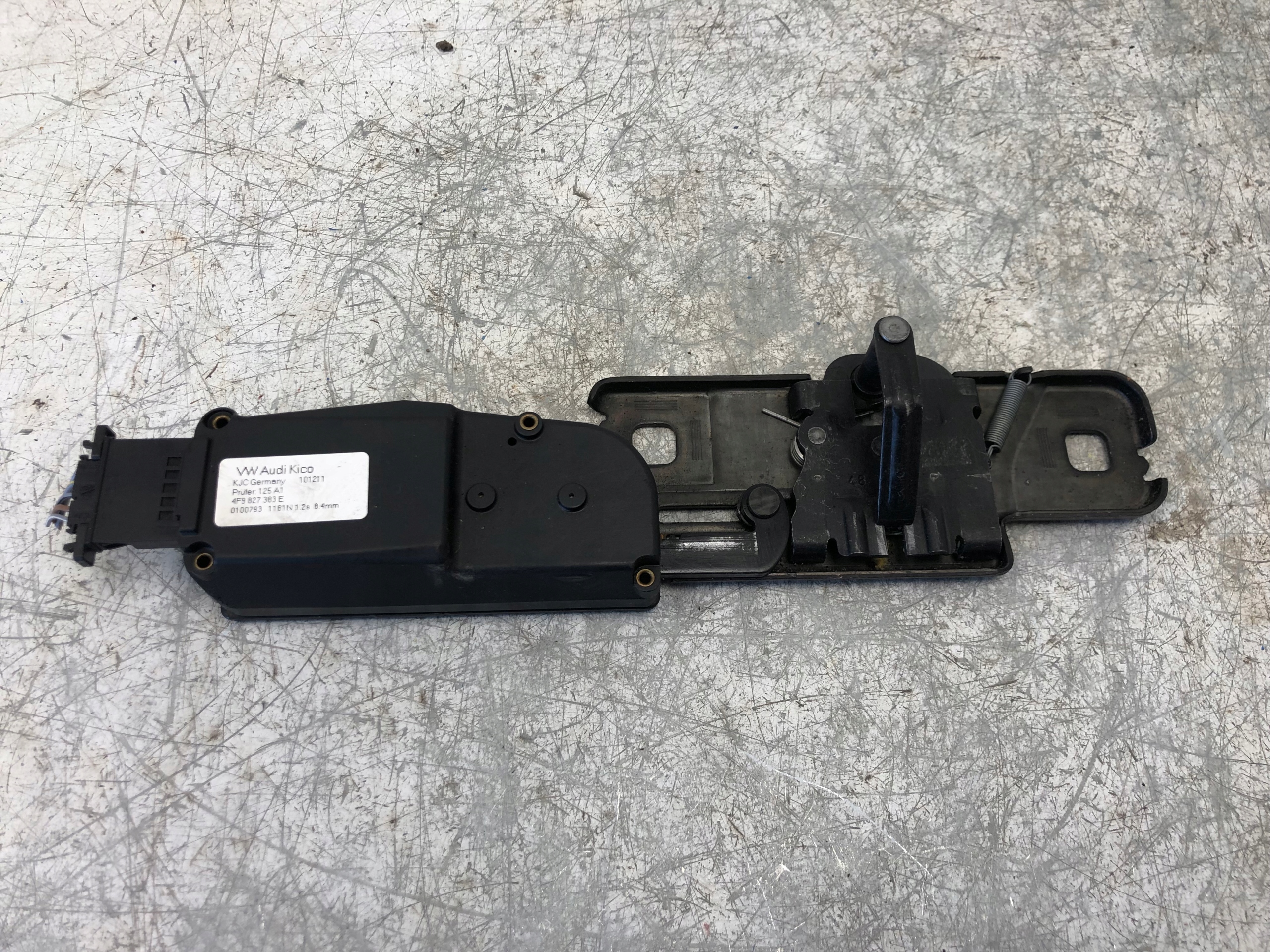 lock DOCIAG bonnet AUDI A4 B8 A6 C6 4F9827383E