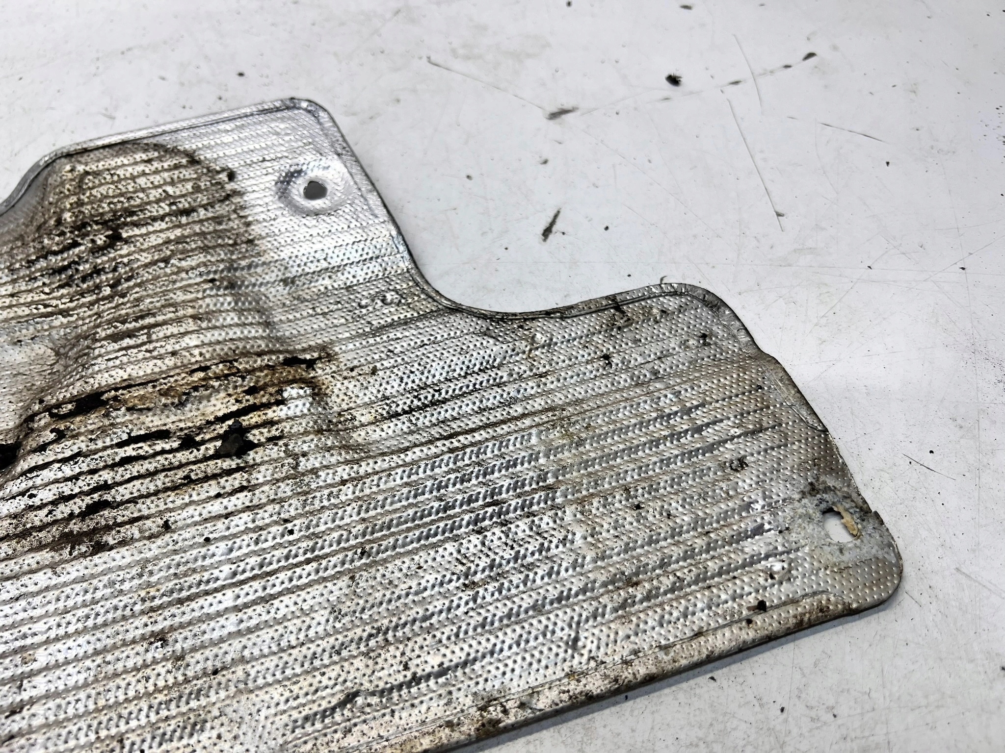 kryt TERMICZNA výfuku AUDI Q7 4M 4M0825642E