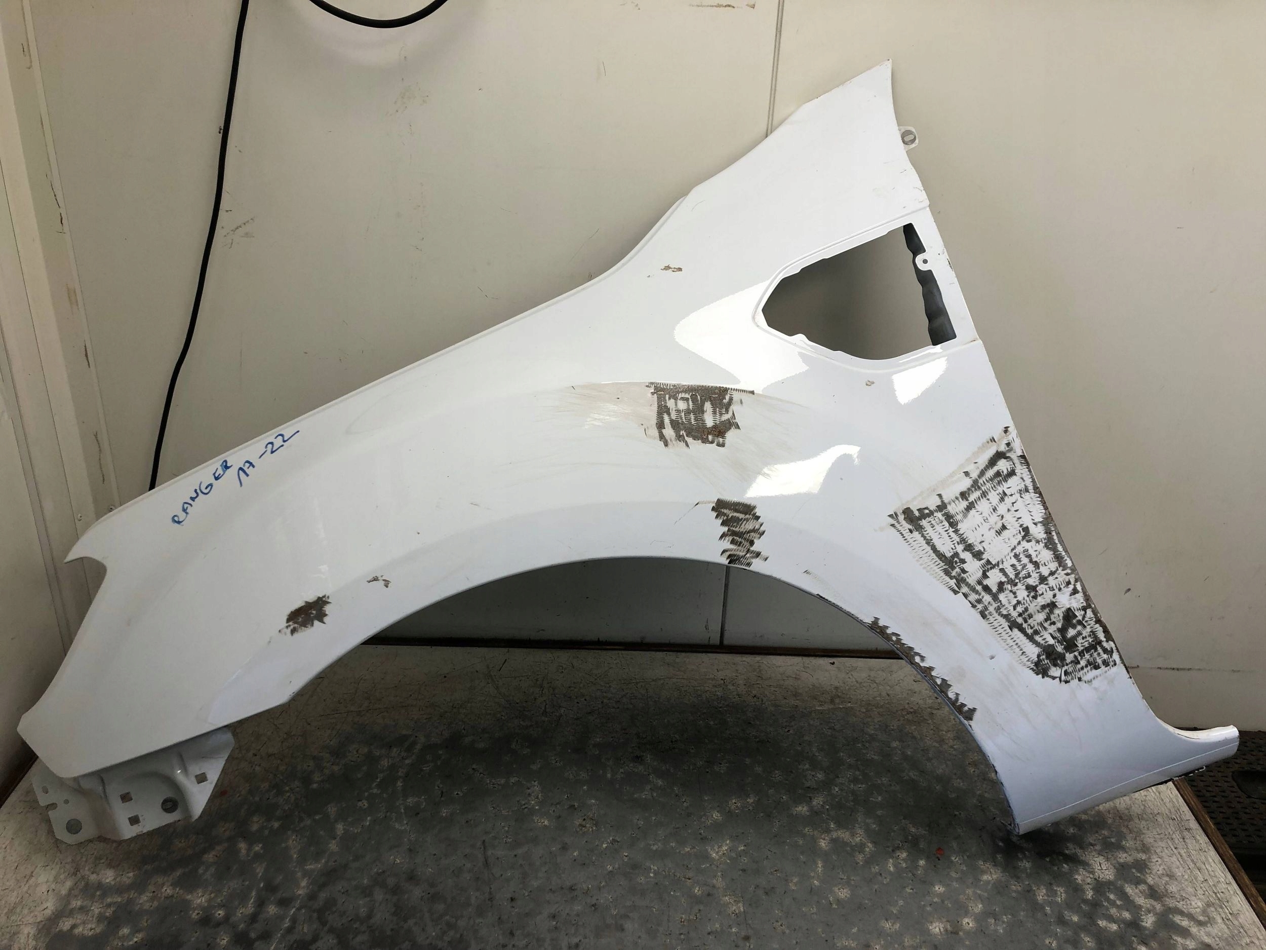 fender left front FORD RANGER IV LIFT