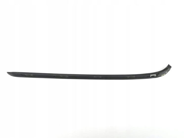 BMW E90 E91 listwa szyby lewa 475 Producent części BMW OE