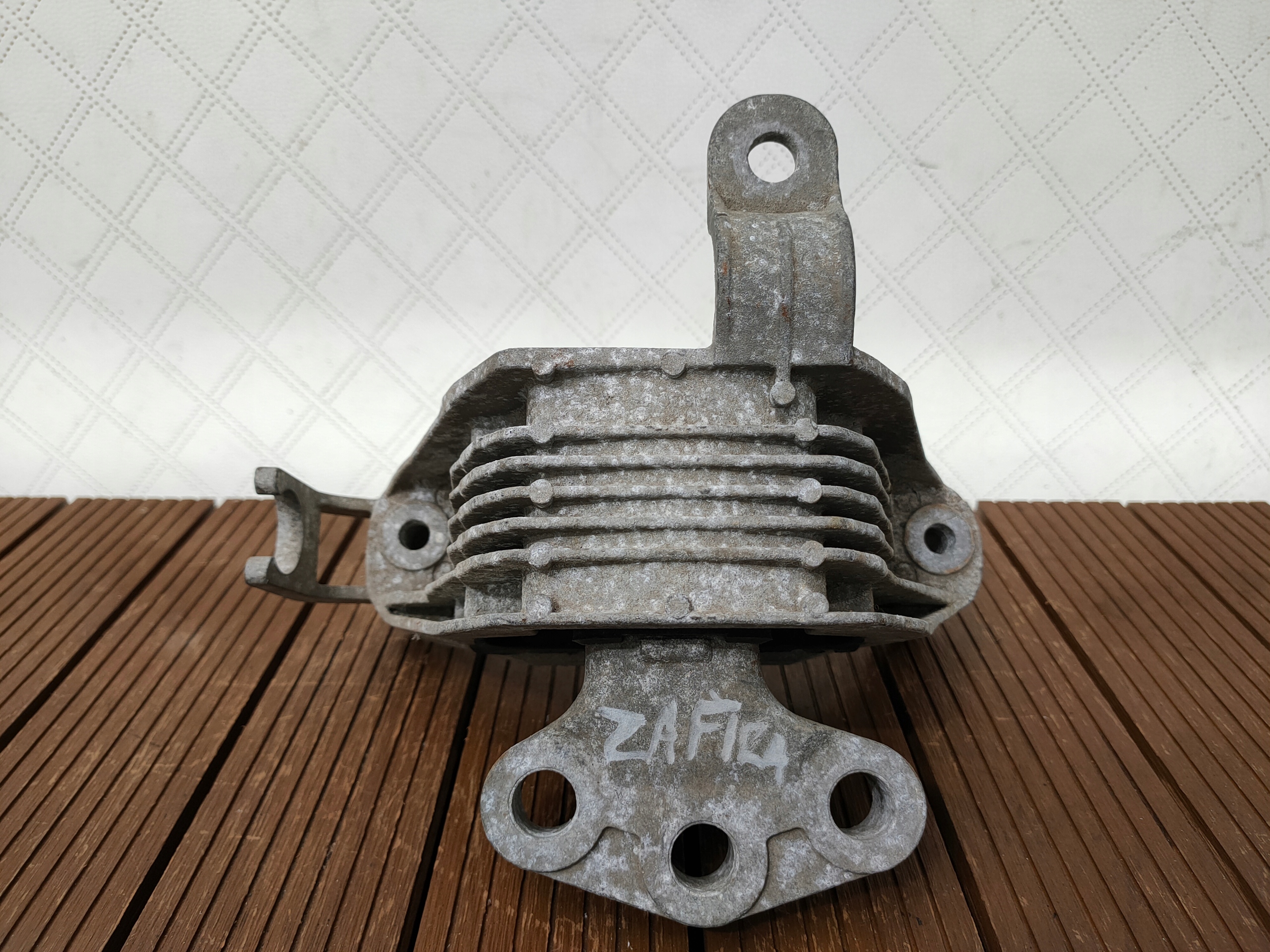 OPEL ASTRA IV J 09-15 1.4T holder engine mount originál 13347453