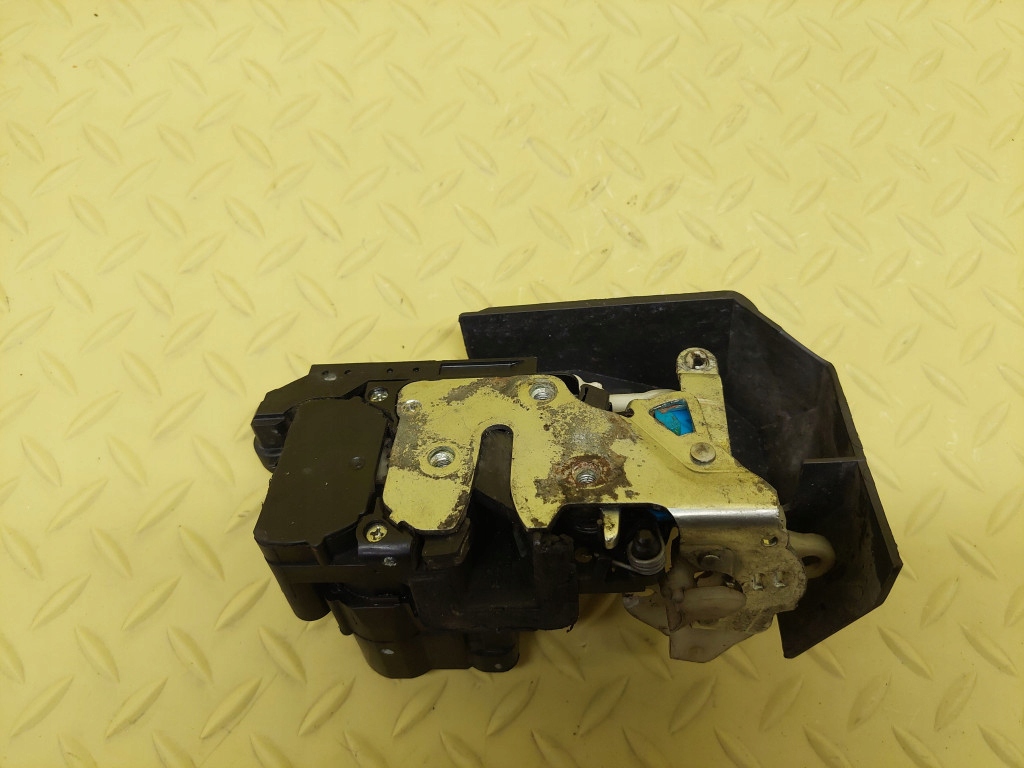 ALFA ROMEO 156 sedan lock door right front