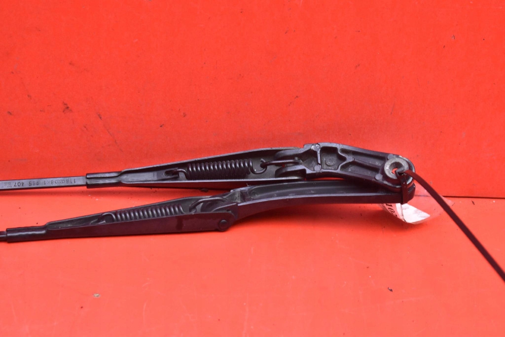 wiper arm front EU 8K1955407 AUDI A4 B8 07-11