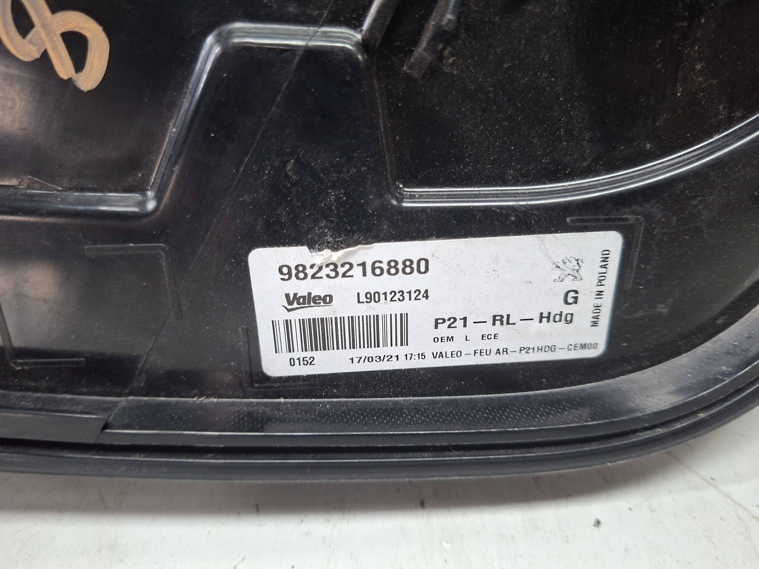 light rear left 9823216880 PEUGEOT 208 II 2019
