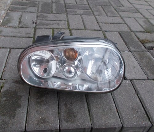 VW GOLF IV 4 LEWA PRZEDNIA LAMPA VALEO ORYGINAŁ