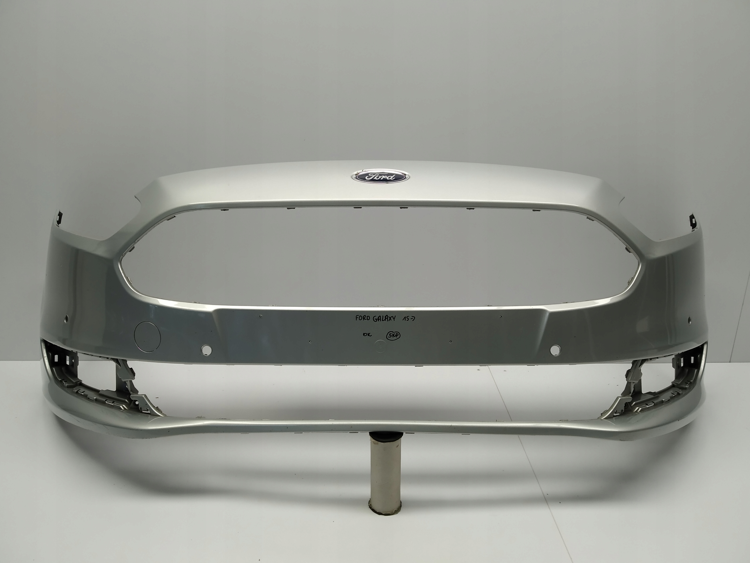 15+ Ford Galaxy III Mk3 bumper front 6 PDC srebny original