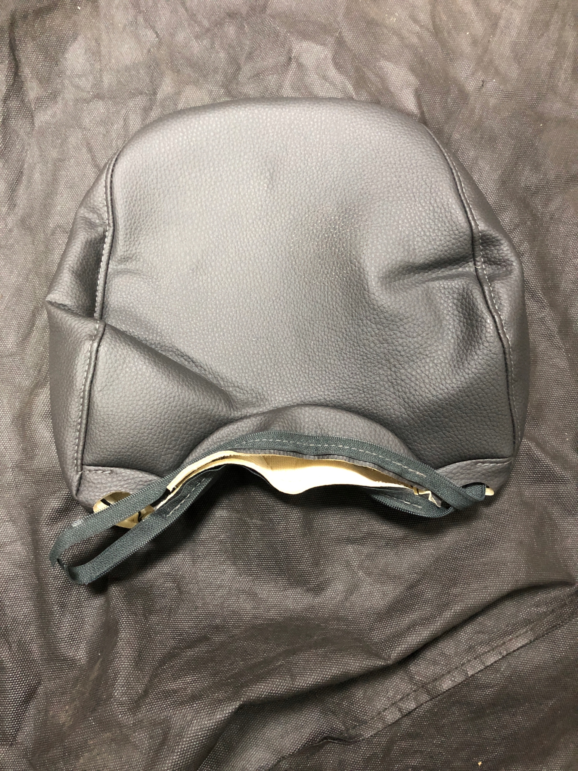 Pokrowiec zagłówka fotela Przód Volvo XC70