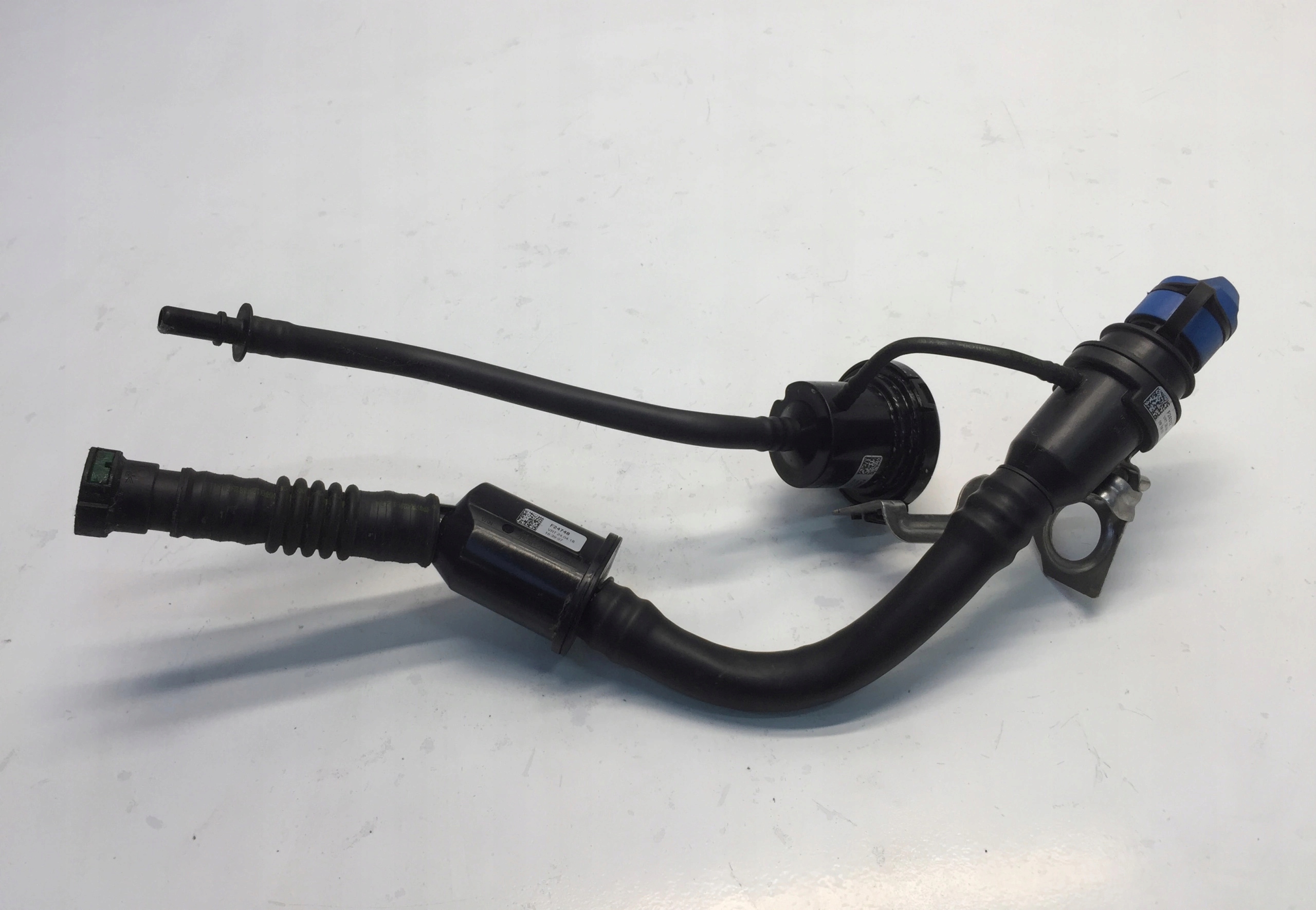 F24312 - MERCEDES GLC X253 2.2 CDI 2019 наполнитель трубы ADBLUE