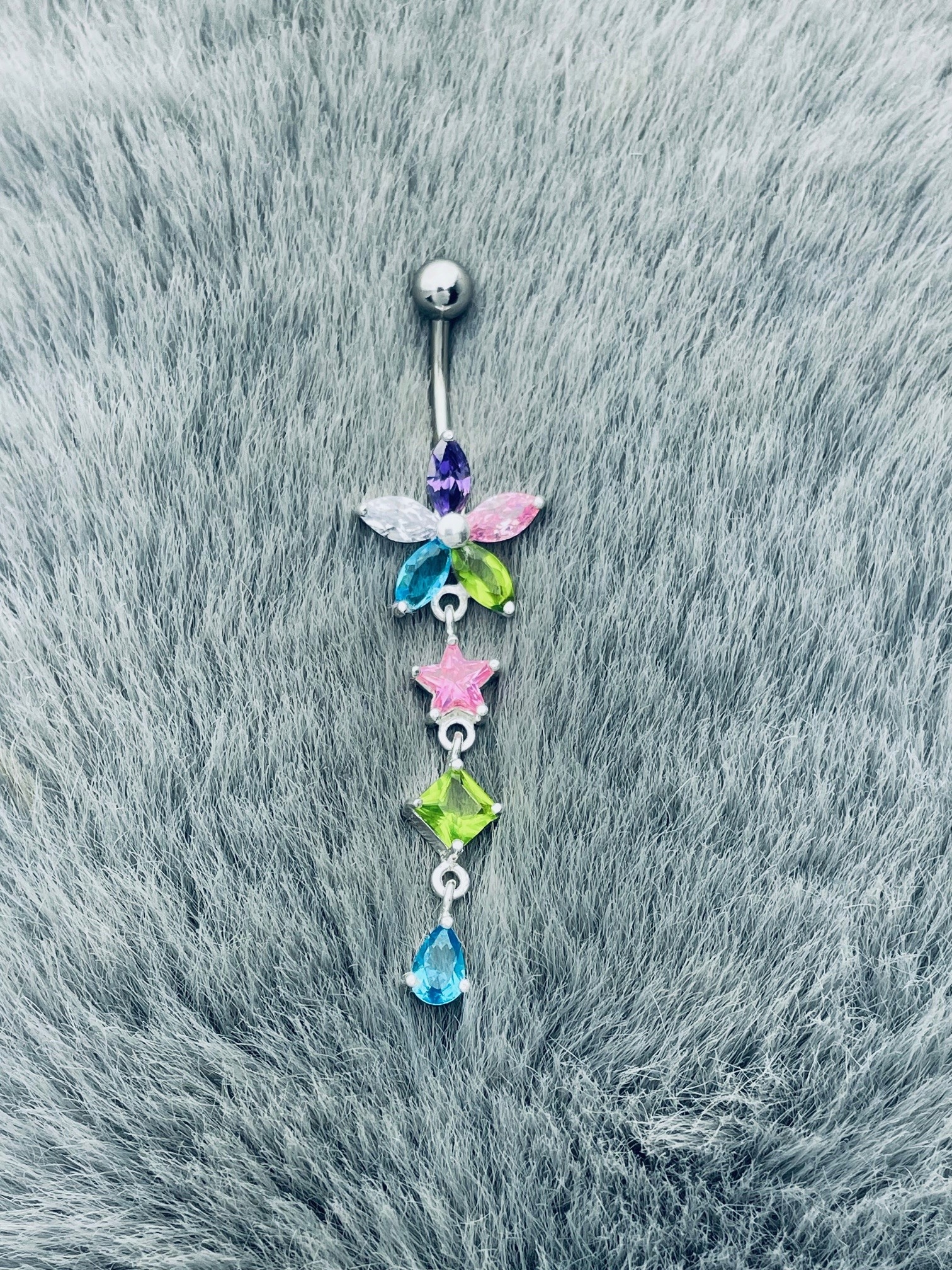 Stříbrný piercing do pupíku s barevným květem a zirkony