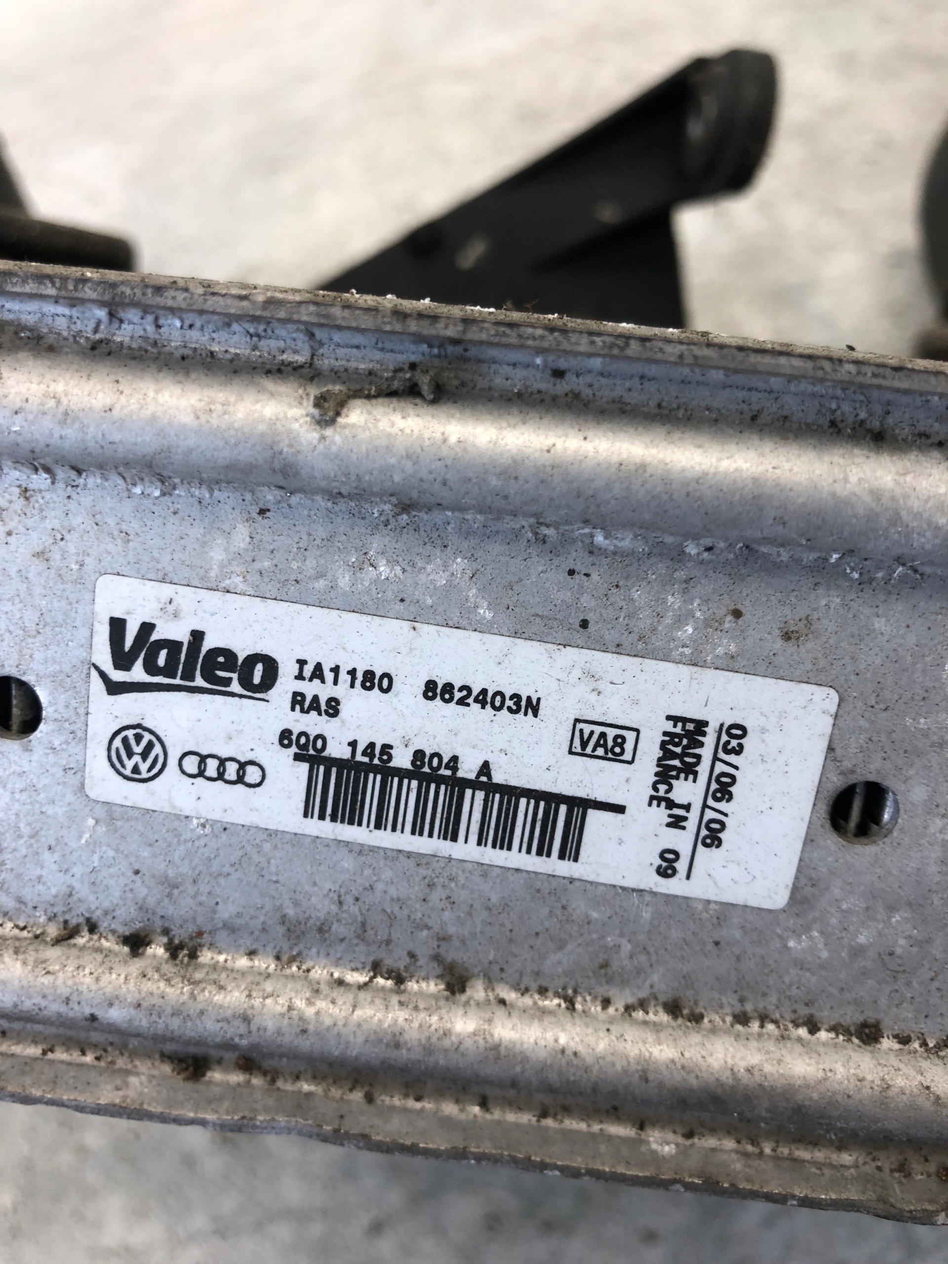 intercooler radiator VW SKODA AUDI 6Q0145804A