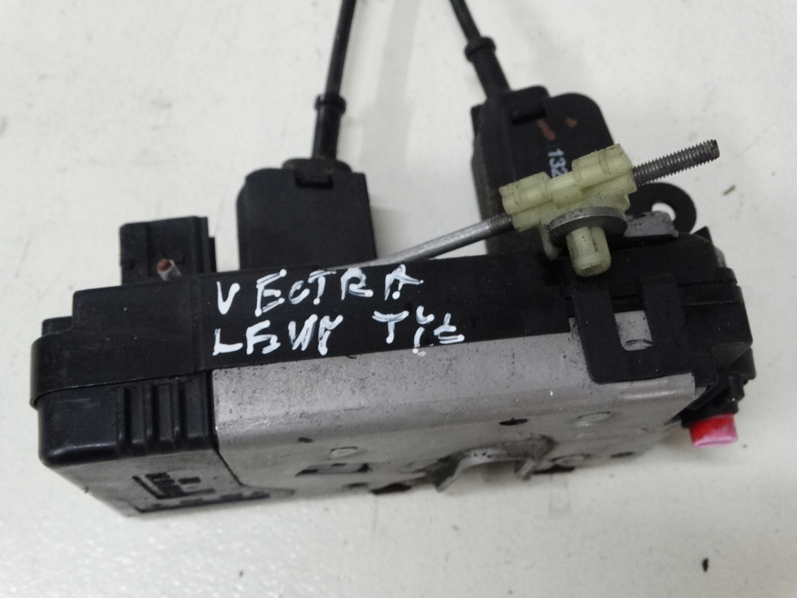 lock door OPEL VECTRA left rear part 5 PIN 13210763