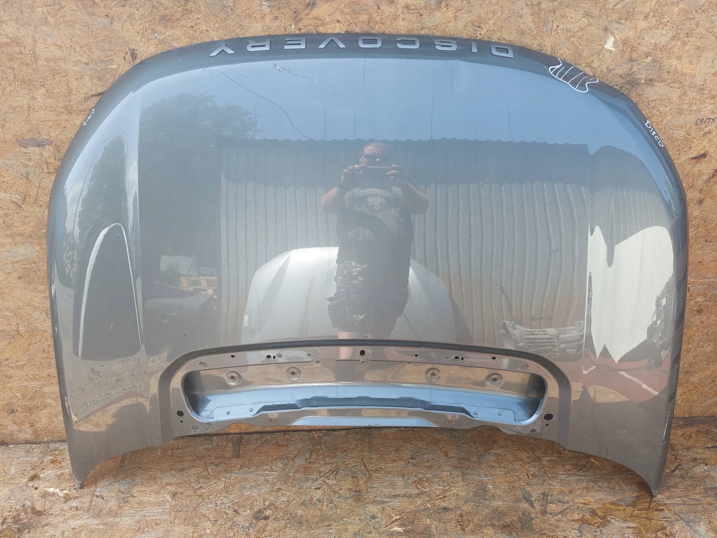 Капот Ленд ровер Discovery Sport 14-