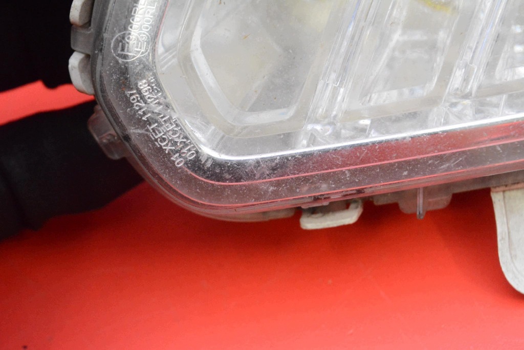 fog light left front front 31323115 VOLVO V40 2 II 12-16