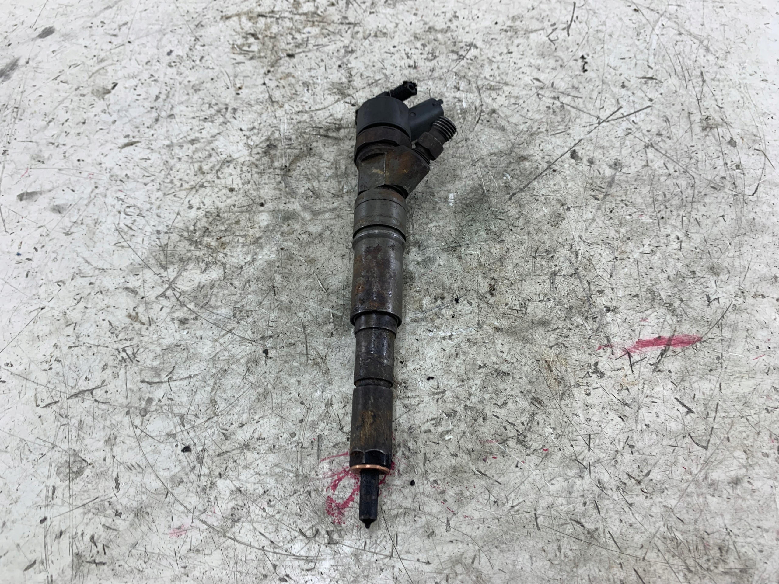 BMW E39 E46 3.0 D vstřikovač triska 7785985